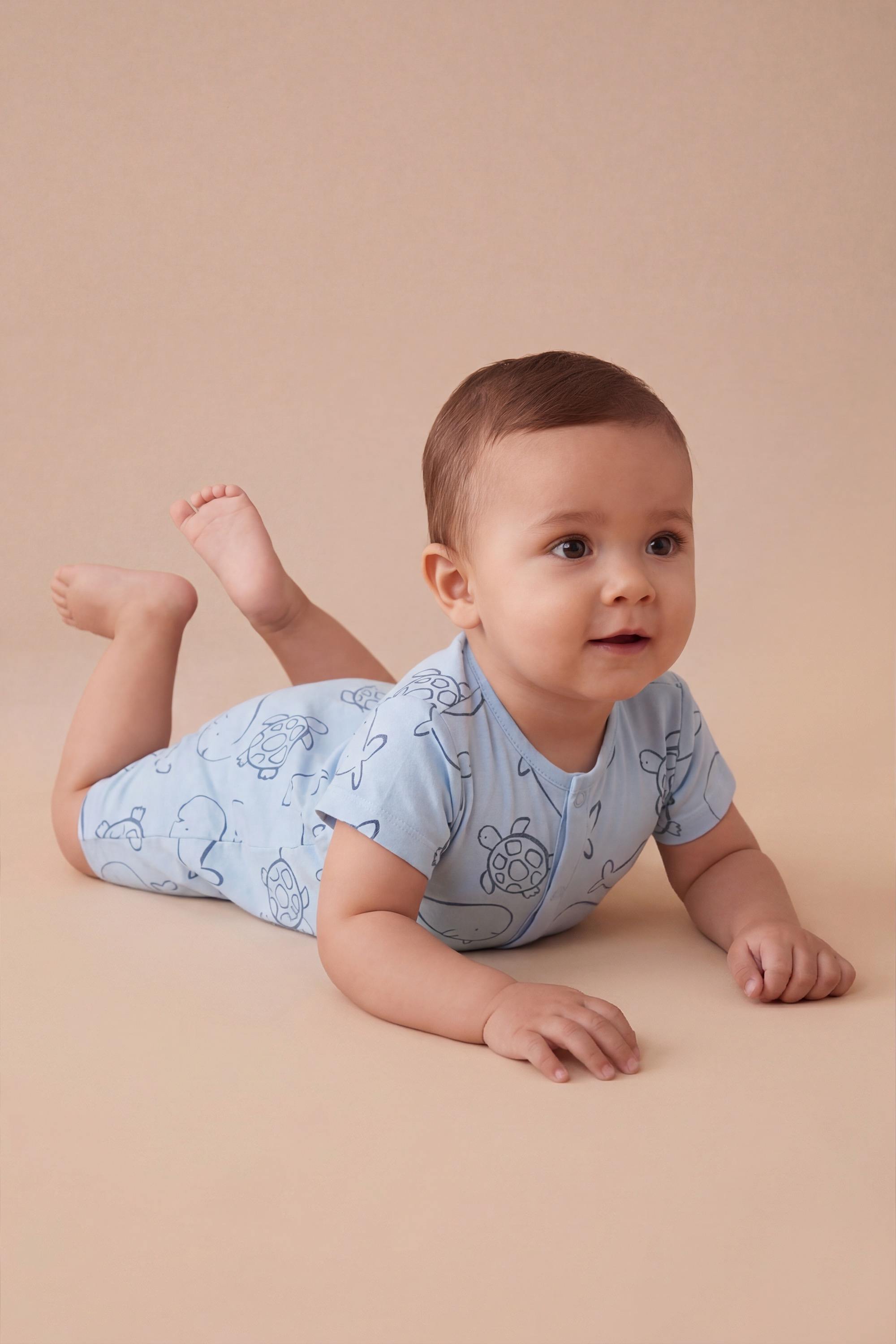 https://cdn.fynd.com/v2/falling-surf-7c8bb8/fyprod/wrkr/products/pictures/item/free/original/000000410404872001/xQF5F_DZuKd-000000410404872001_3.jpg