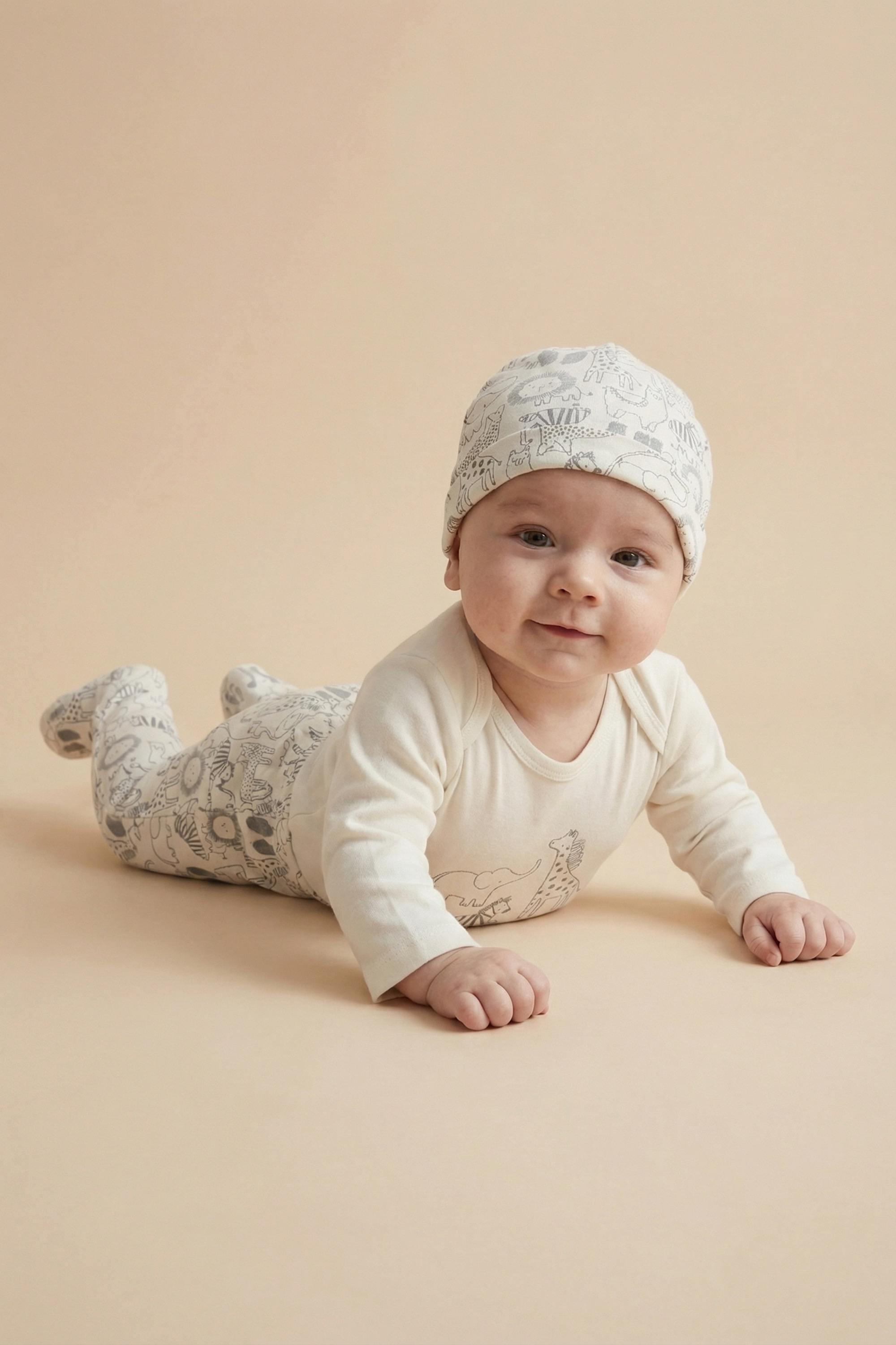 https://cdn.fynd.com/v2/falling-surf-7c8bb8/fyprod/wrkr/products/pictures/item/free/original/000000410404918001/CZQOf_uIRoe-000000410404918001_3.jpg