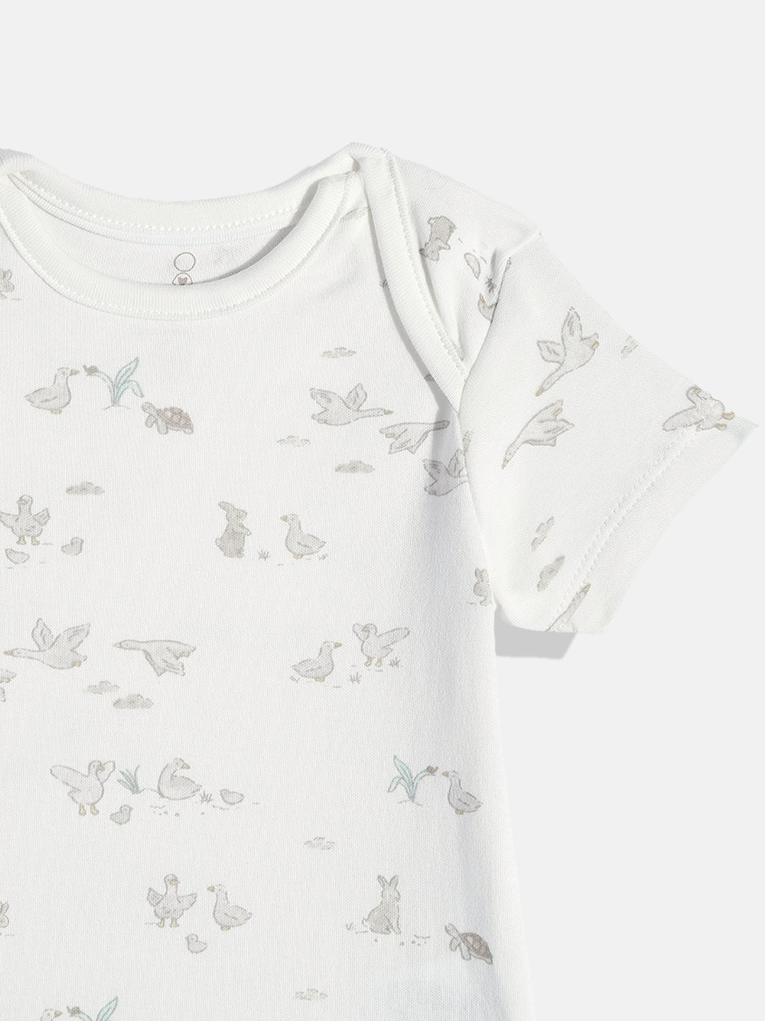https://cdn.fynd.com/v2/falling-surf-7c8bb8/fyprod/wrkr/products/pictures/item/free/original/000000410404929001/IyrORPfDEjH-000000410404929001_9.jpg