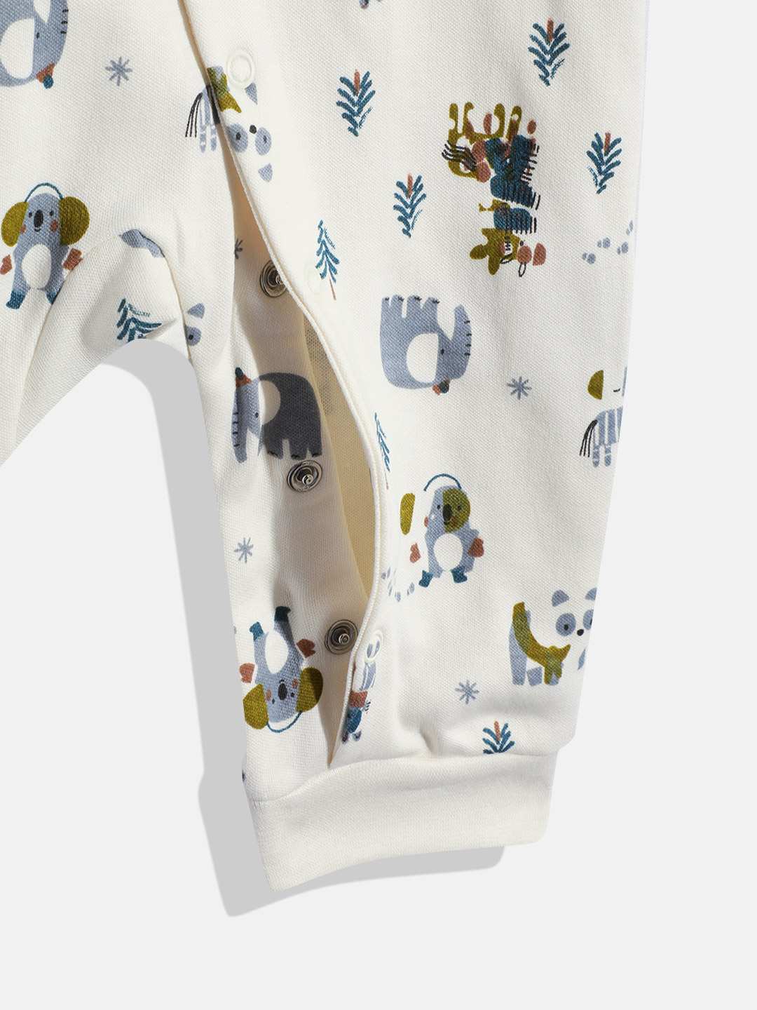 https://cdn.fynd.com/v2/falling-surf-7c8bb8/fyprod/wrkr/products/pictures/item/free/original/000000410405119001/1Ohg2H2XSXP-GG25114_7.jpg