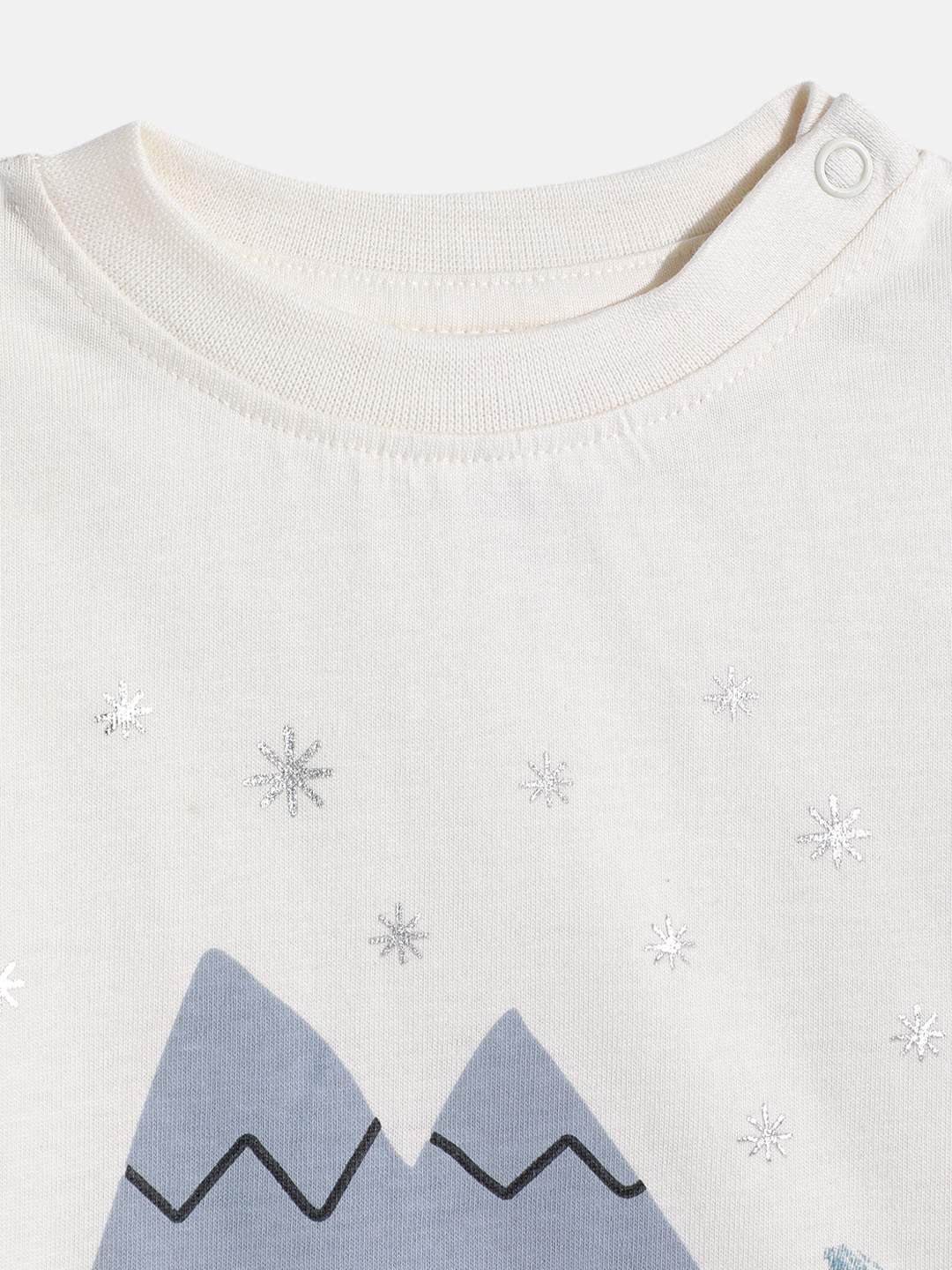 https://cdn.fynd.com/v2/falling-surf-7c8bb8/fyprod/wrkr/products/pictures/item/free/original/000000410405131001/a0DrmJ2m8gh-GG25123_4.jpg