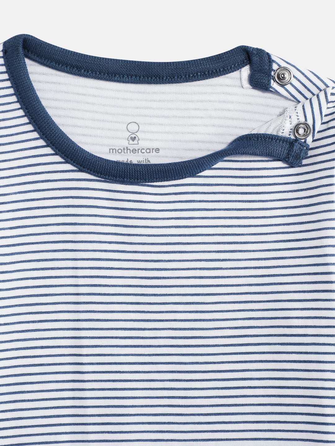 https://cdn.fynd.com/v2/falling-surf-7c8bb8/fyprod/wrkr/products/pictures/item/free/original/000000410405132001/gUtv4yyamuC-410405132001_14.jpg