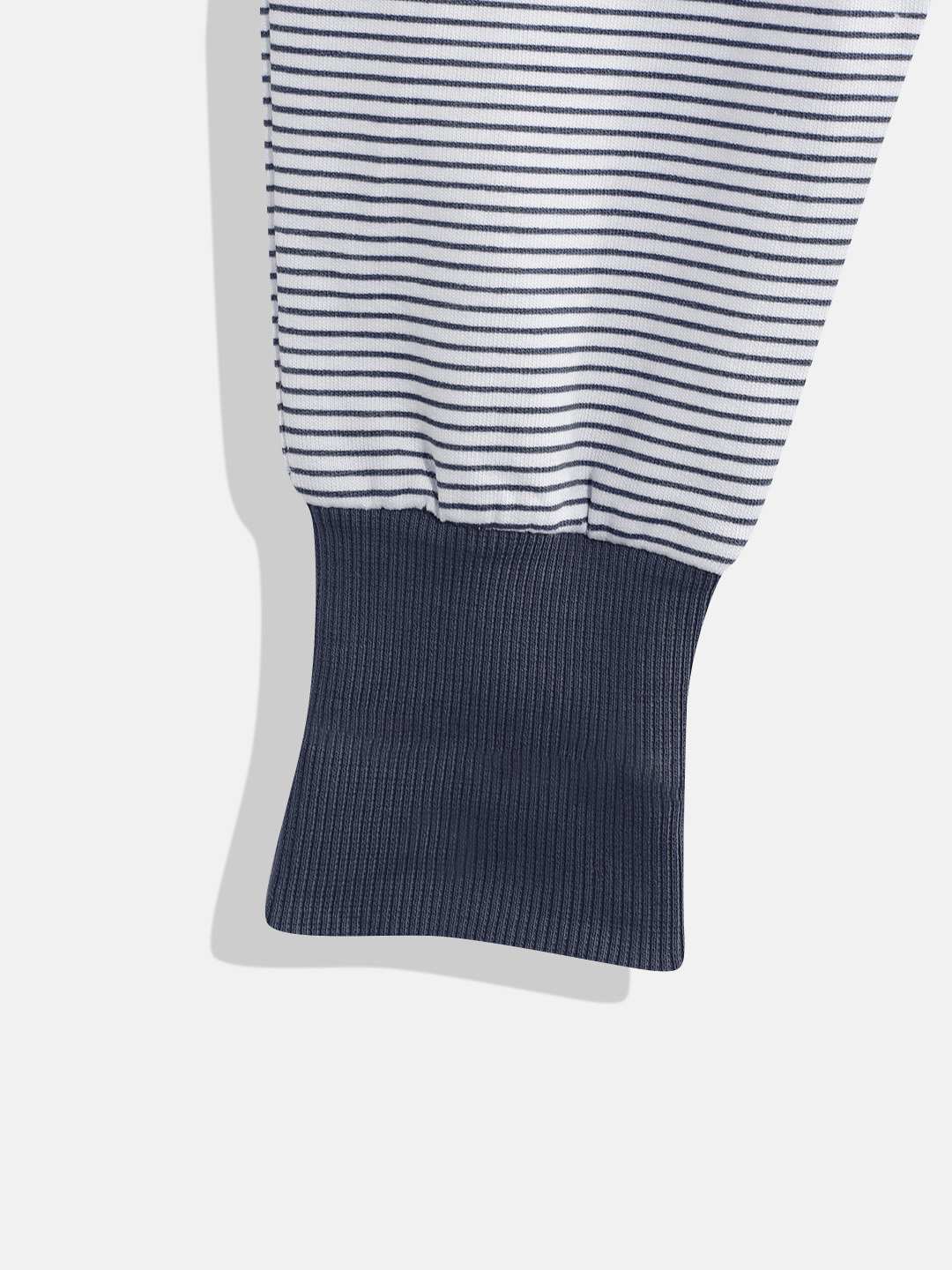 https://cdn.fynd.com/v2/falling-surf-7c8bb8/fyprod/wrkr/products/pictures/item/free/original/000000410405143001/-KaW0IkdAyS-410405143001_6.jpg