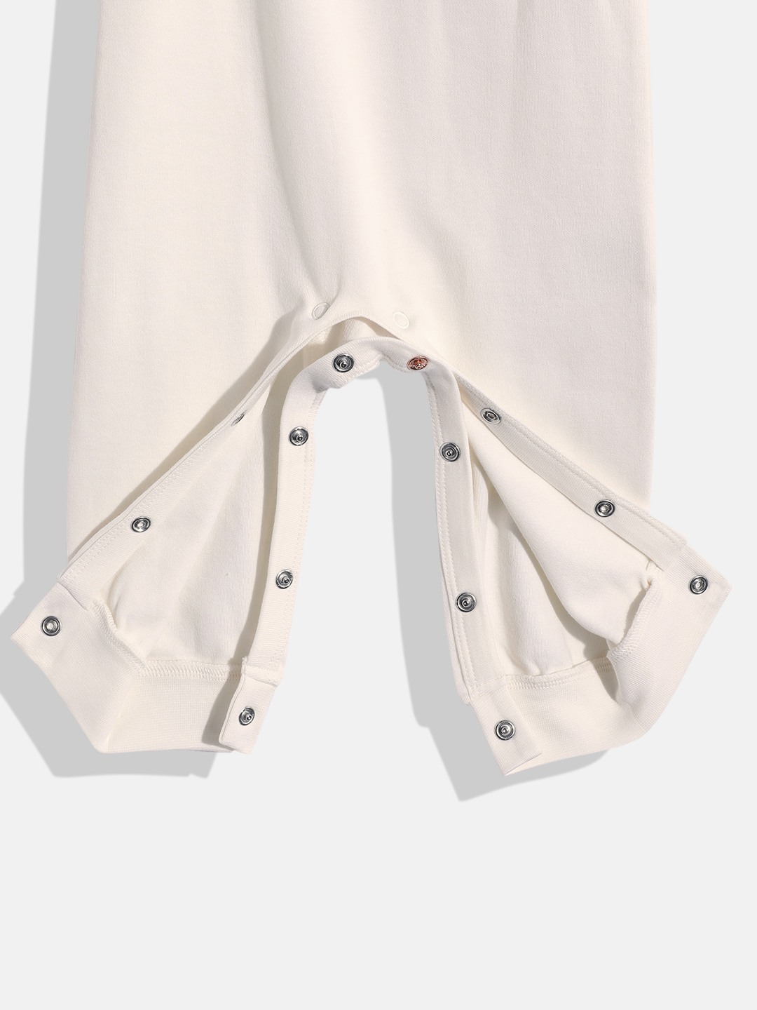 https://cdn.fynd.com/v2/falling-surf-7c8bb8/fyprod/wrkr/products/pictures/item/free/original/000000410405159001/mUy4vO4mIwP-GG25015_11.jpg