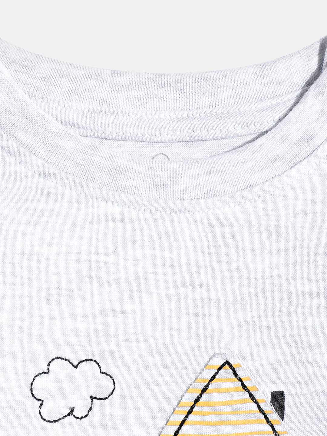 https://cdn.fynd.com/v2/falling-surf-7c8bb8/fyprod/wrkr/products/pictures/item/free/original/000000410405172001/UcwTvyRe1cd-GG25089_4.jpg
