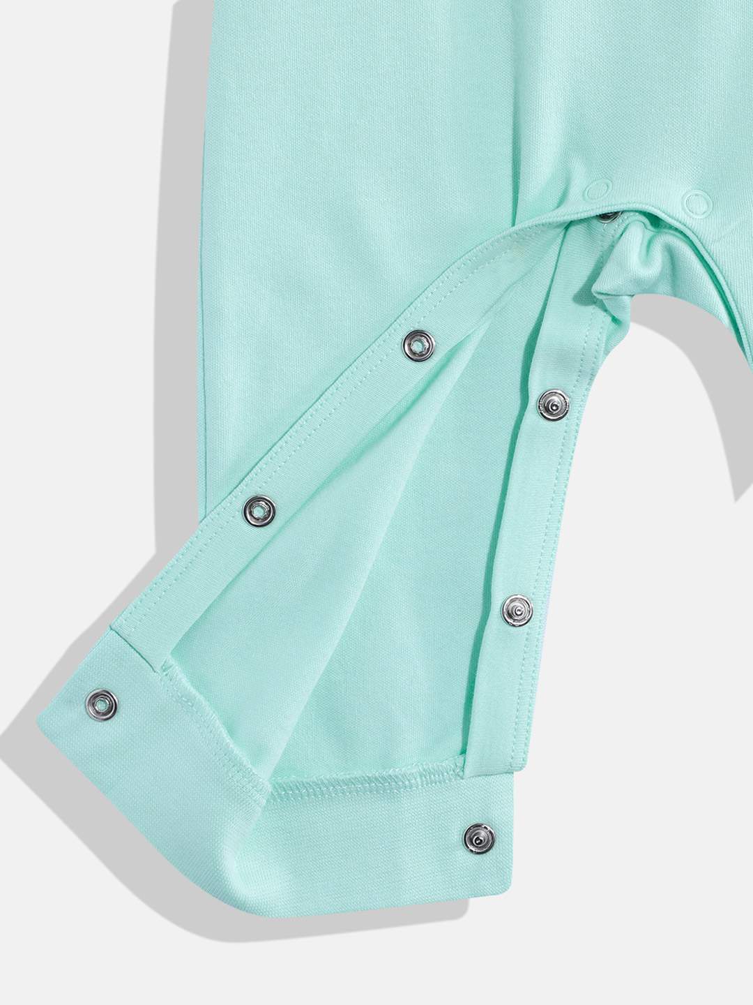 https://cdn.fynd.com/v2/falling-surf-7c8bb8/fyprod/wrkr/products/pictures/item/free/original/000000410405186001/5P5RDY2uz13-410405186001_5.jpg