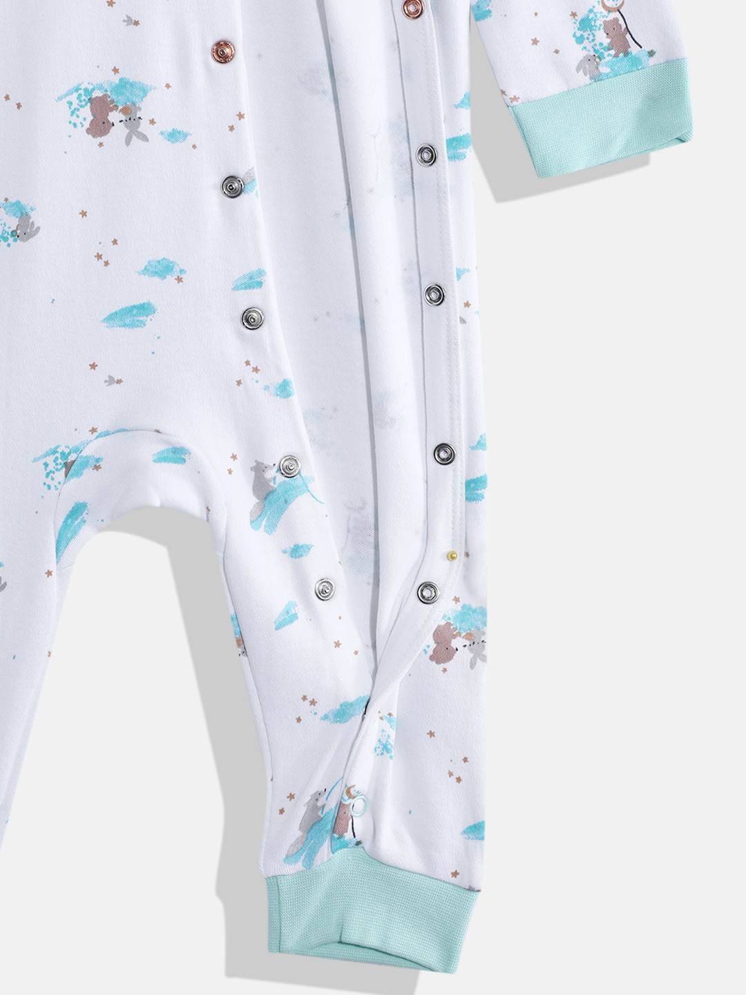 https://cdn.fynd.com/v2/falling-surf-7c8bb8/fyprod/wrkr/products/pictures/item/free/original/000000410405187001/KB_DopGQwAV-410405187001_4.jpg