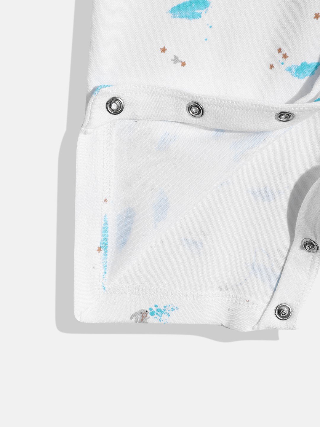 https://cdn.fynd.com/v2/falling-surf-7c8bb8/fyprod/wrkr/products/pictures/item/free/original/000000410405193001/_RtZ_P-MuMG-GG25138_4.jpg
