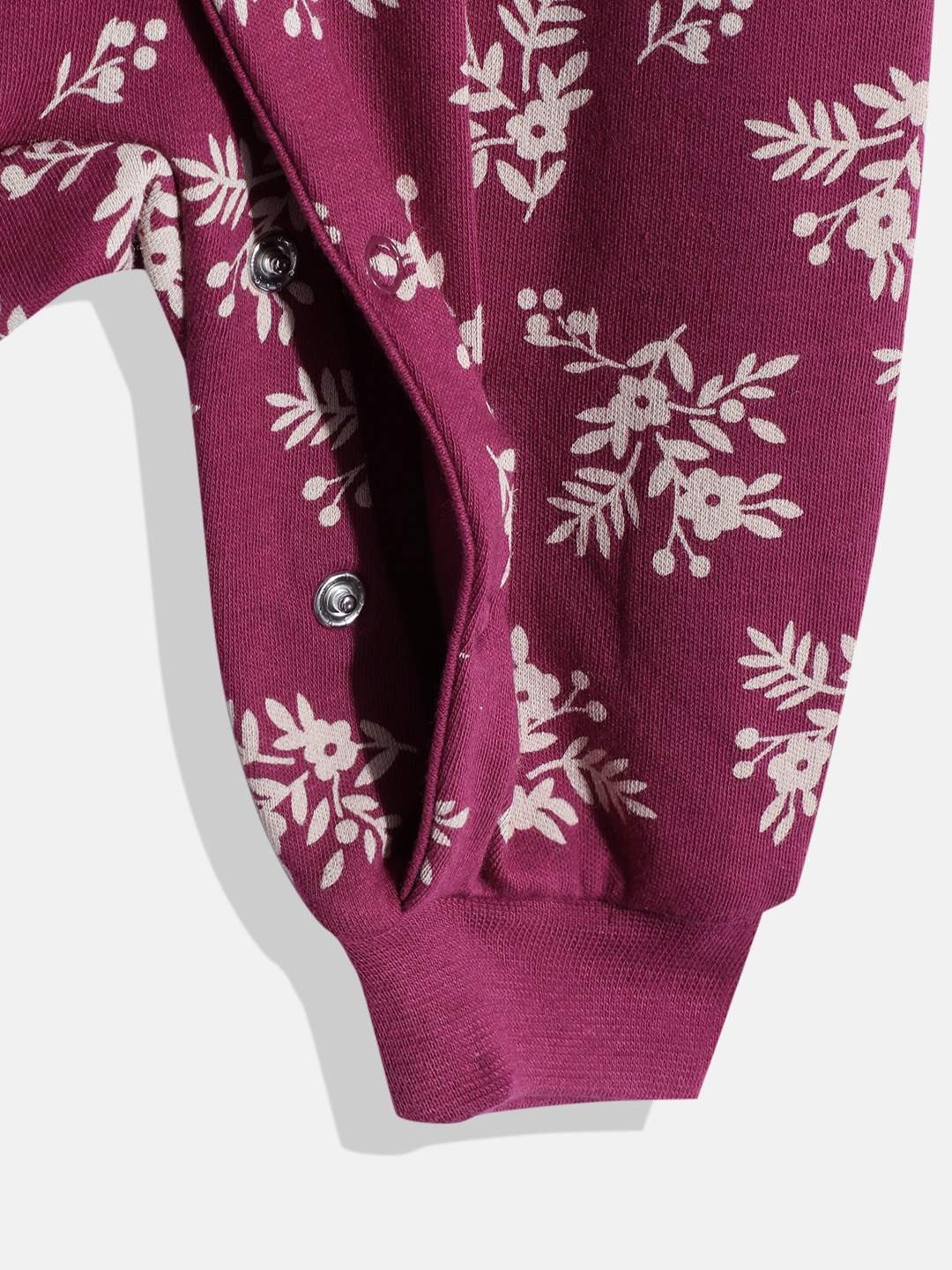 https://cdn.fynd.com/v2/falling-surf-7c8bb8/fyprod/wrkr/products/pictures/item/free/original/000000410405211001/h4enkOhp6tz-GG25173_17.jpg