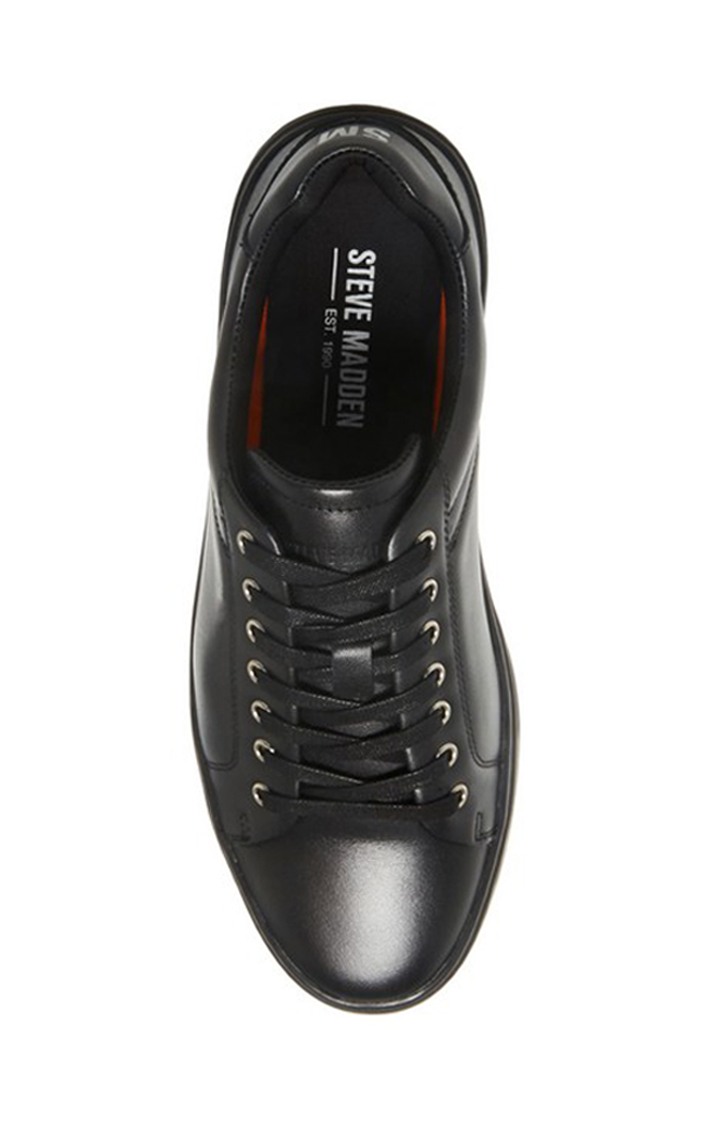 Mecah Black Sneakers