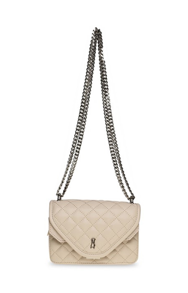 Brondo White Handbags