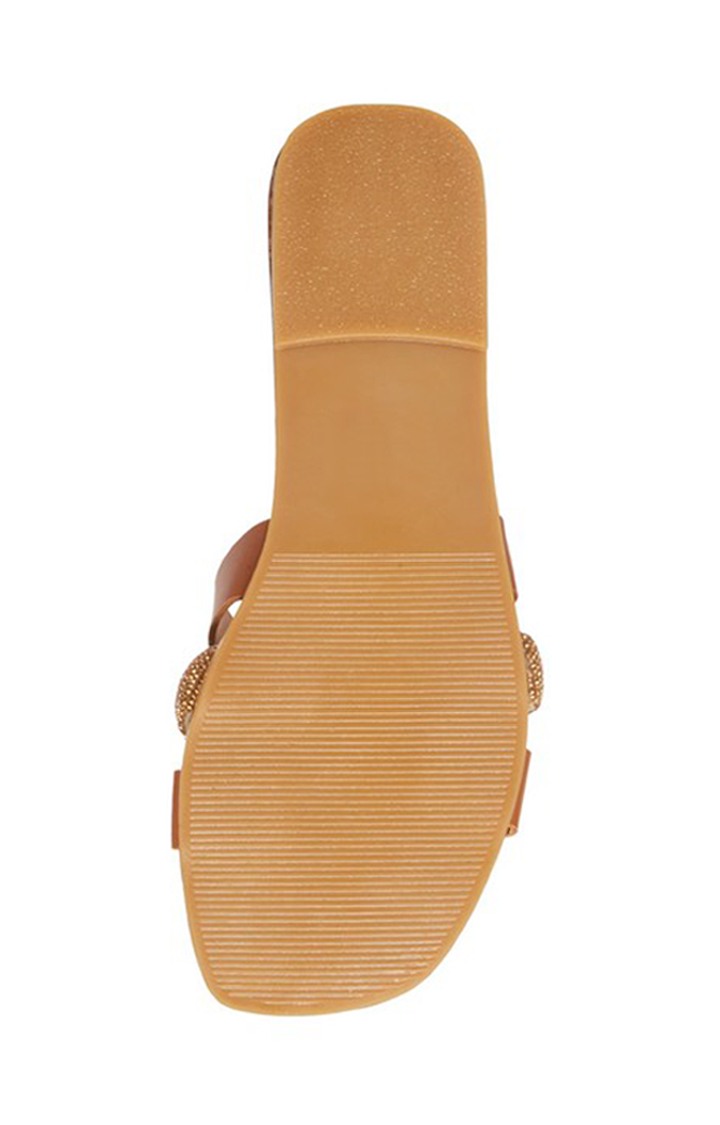 Edriah Brown Flats