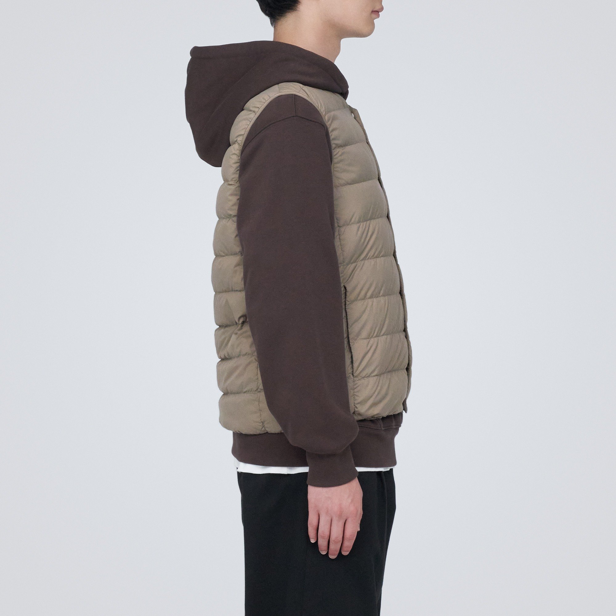 Light weight pocketable Collarless down vest