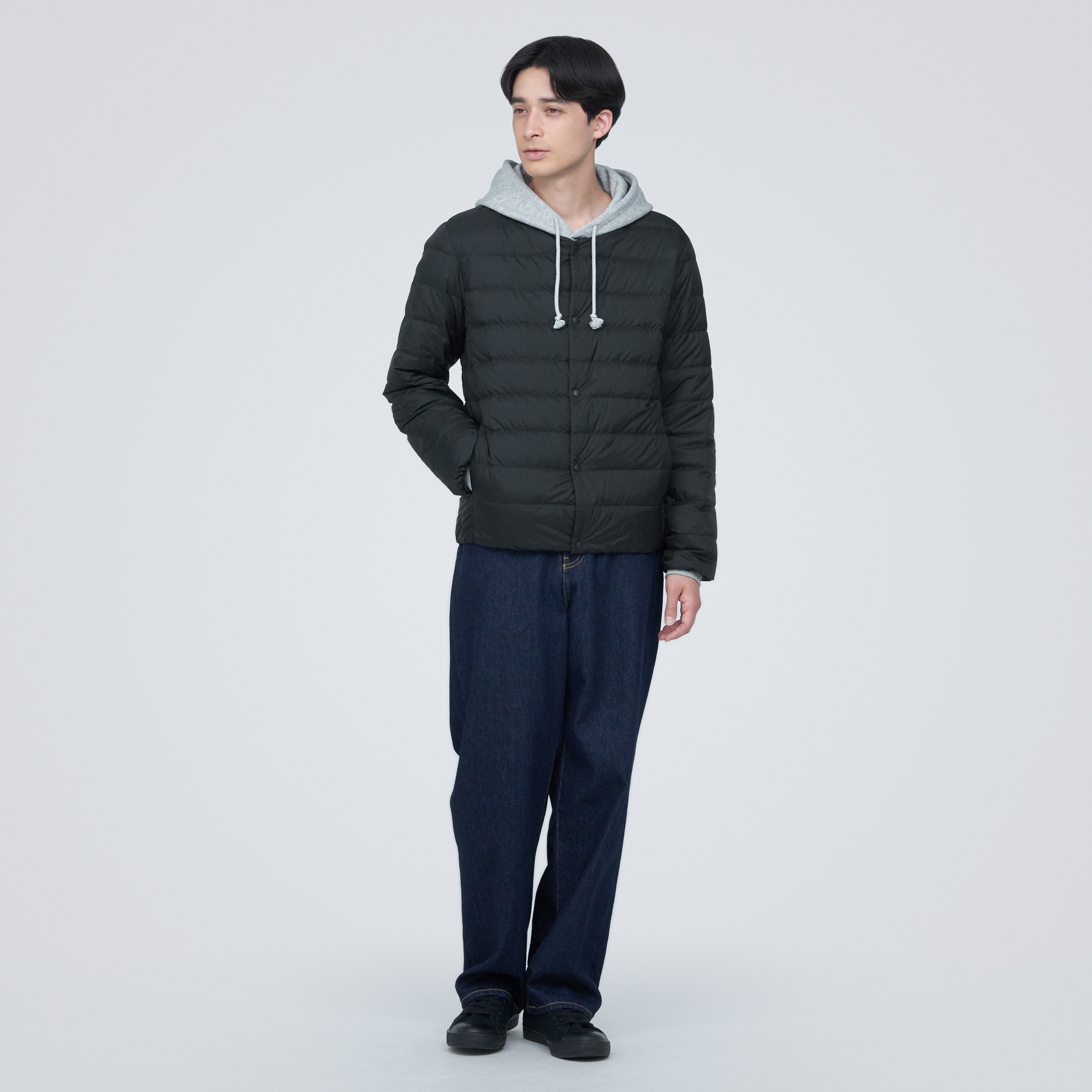 Light weight pocketable Collarless down jacket