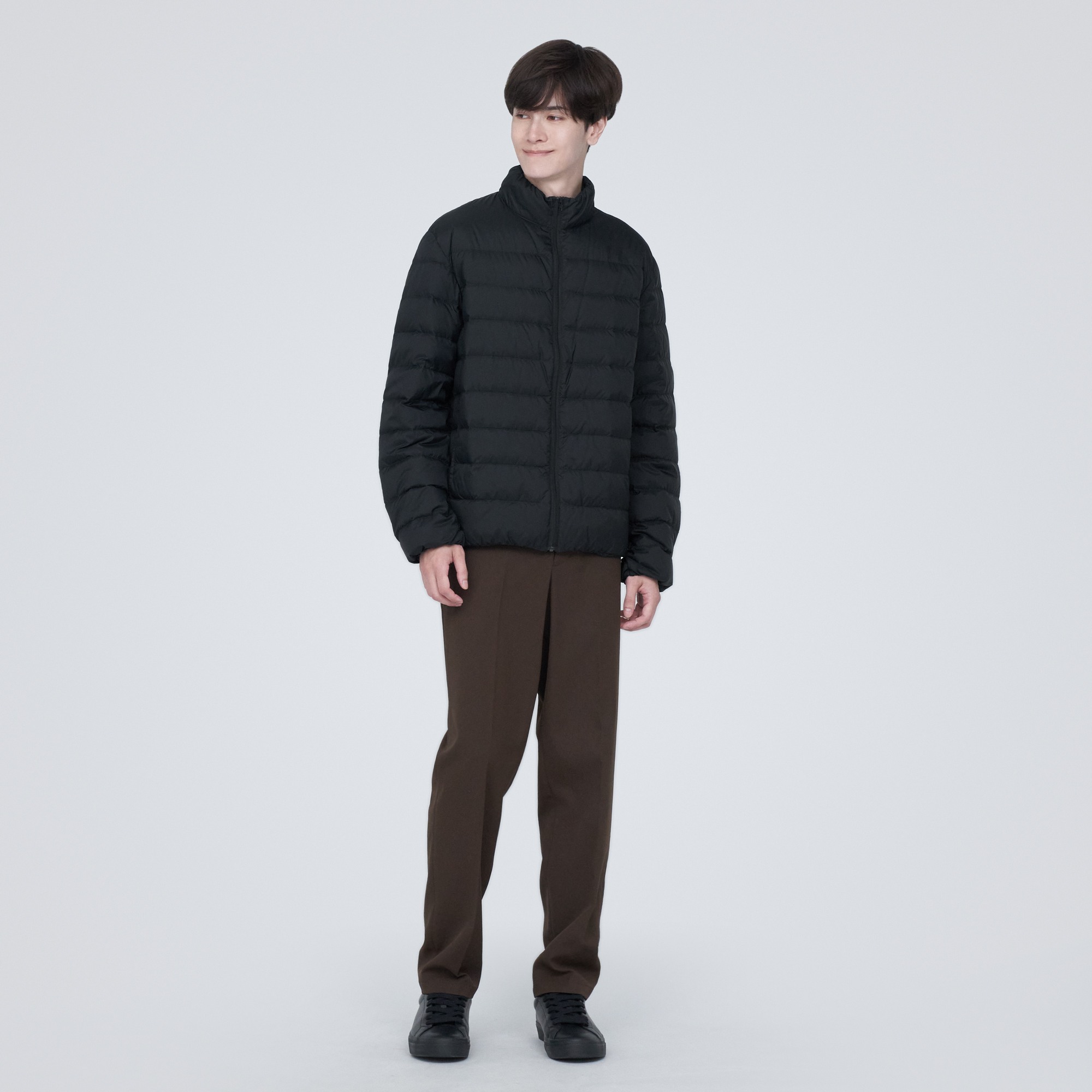 Light weight pocketable  down jacket