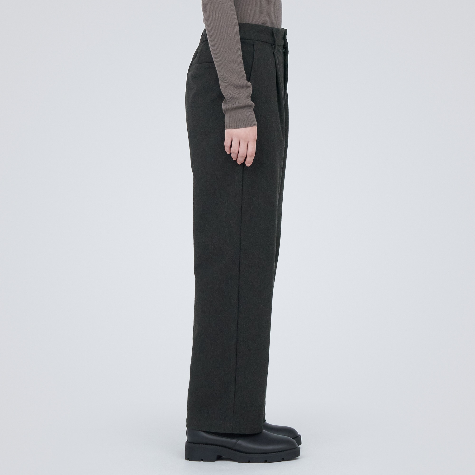 MUJI | Stretch brushed Tuck wide pants