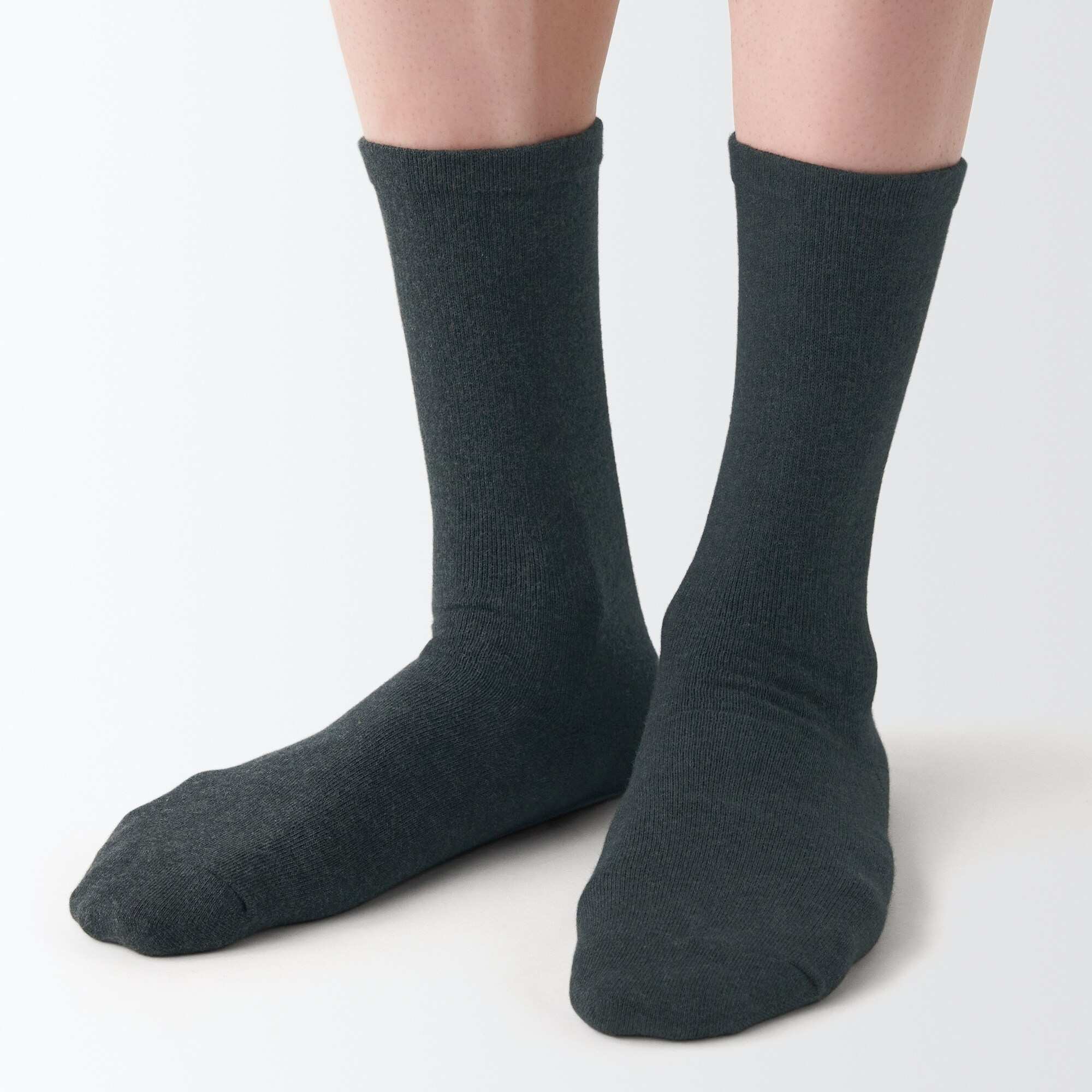 Right Angle Running along ankle business Socks