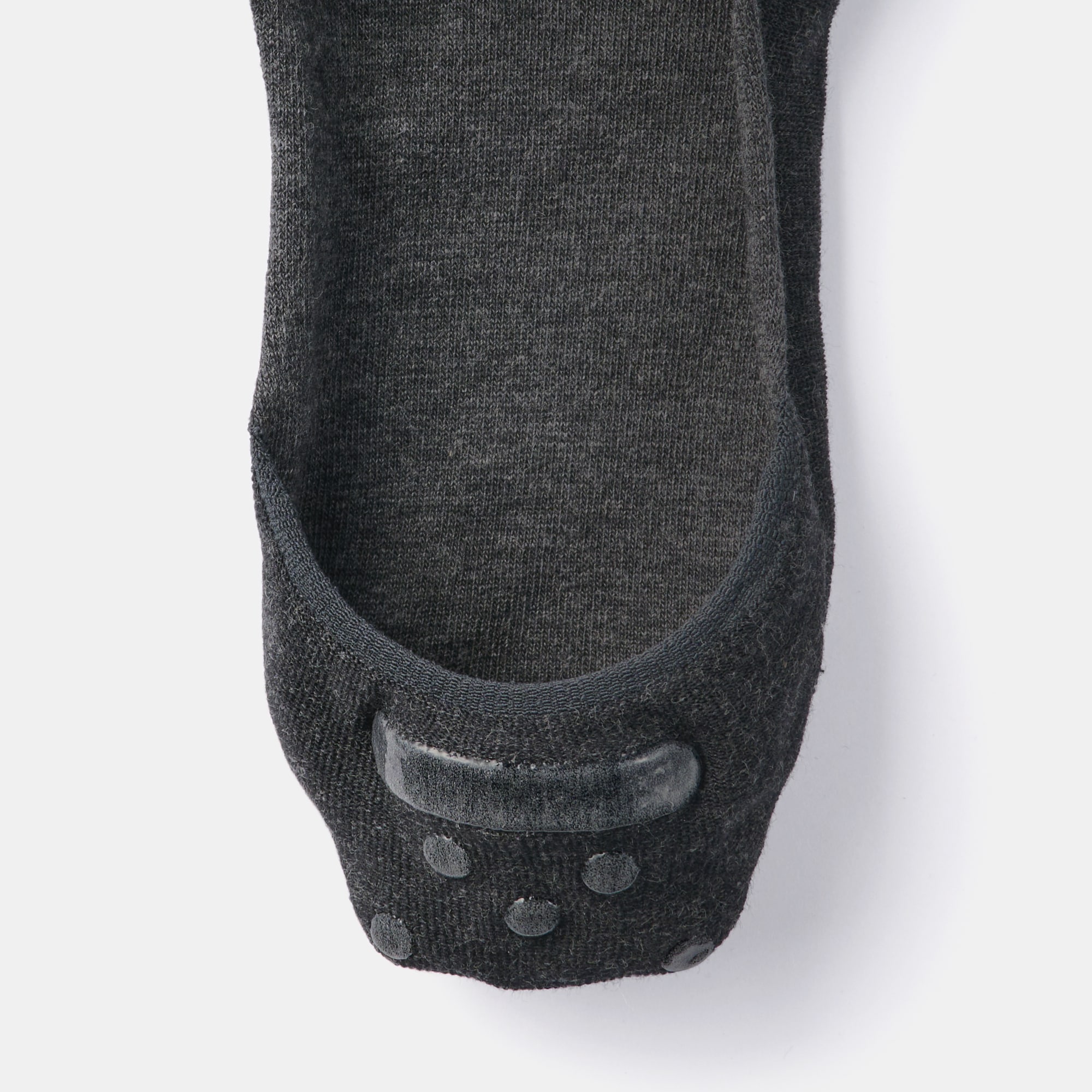 Cotton Blend Tabi-style No-show socks with Heel Grip