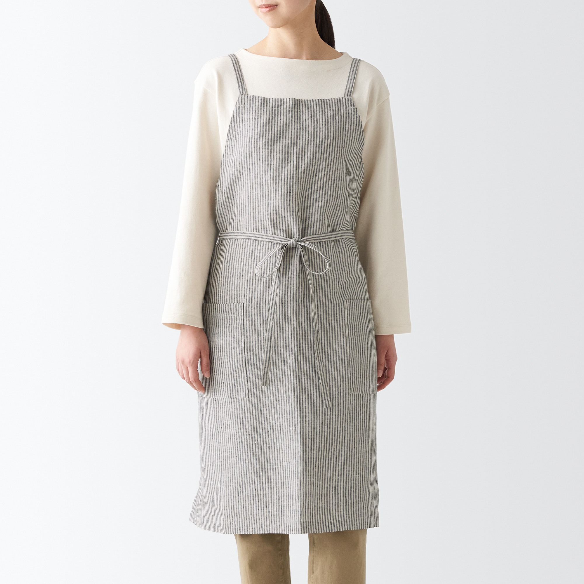 Plain weave linen cross back apron