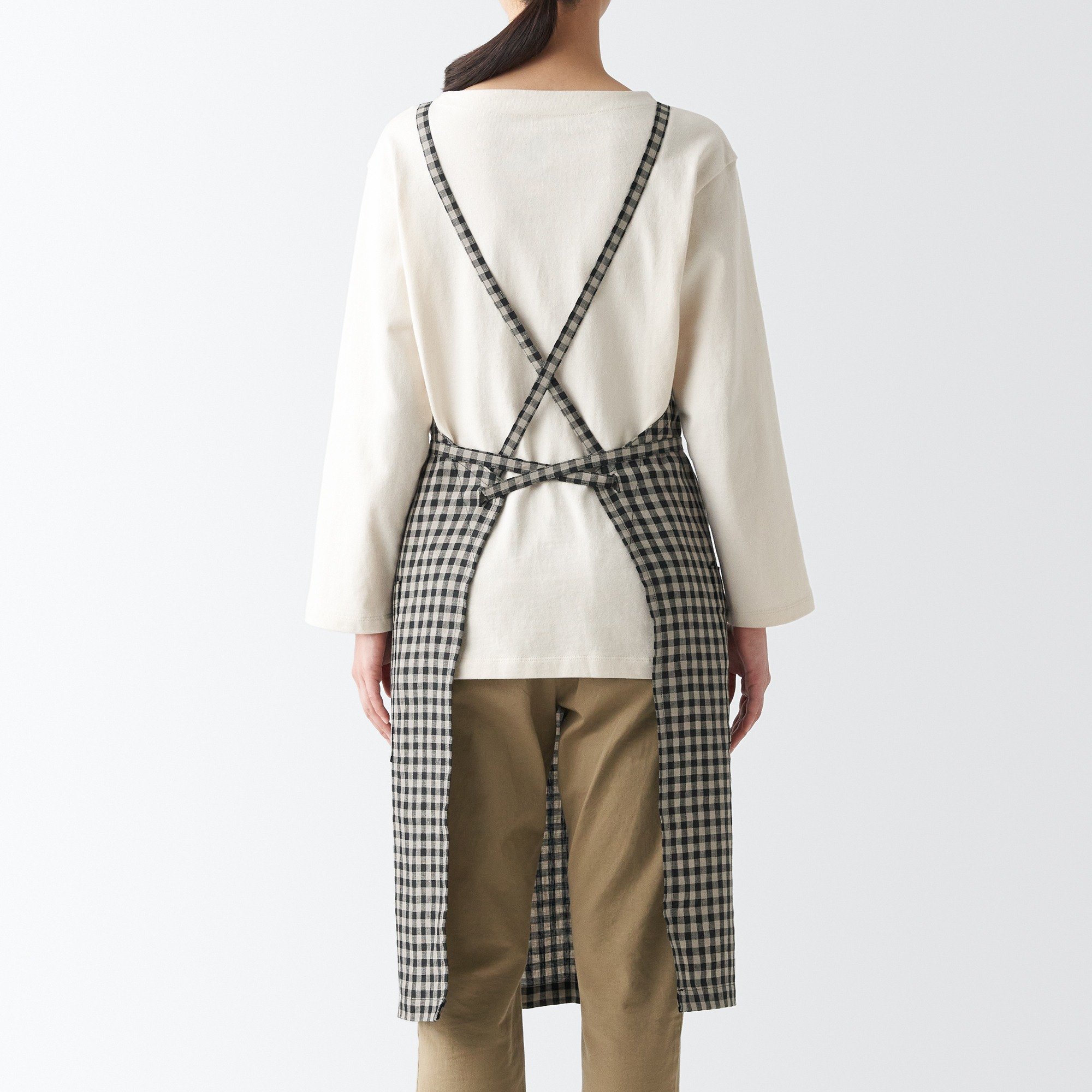 Plain weave linen cross back apron