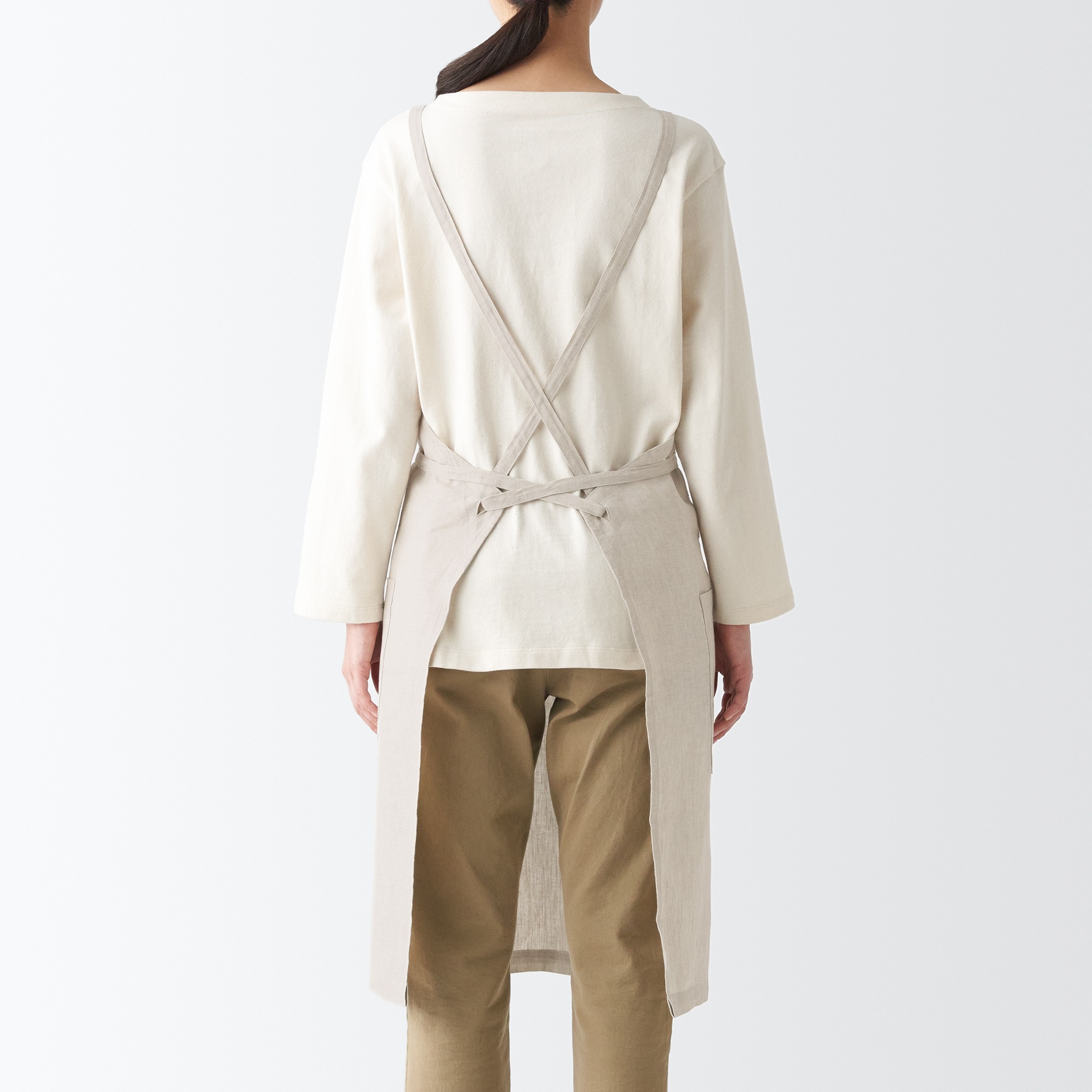 MUJI | Plain weave linen cross back apron
