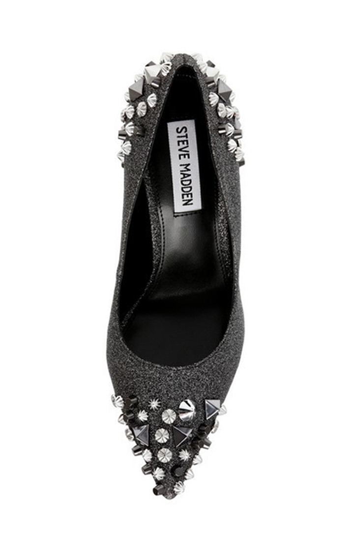 Viral Silver Pumps