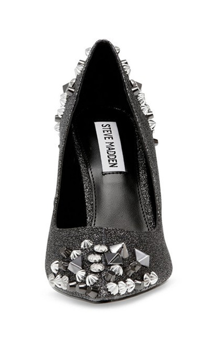 Viral Silver Pumps
