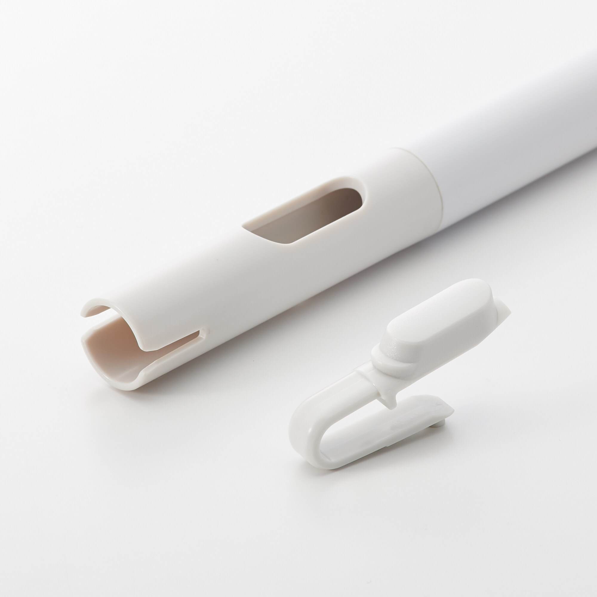 Replaceable head Lightweight pole