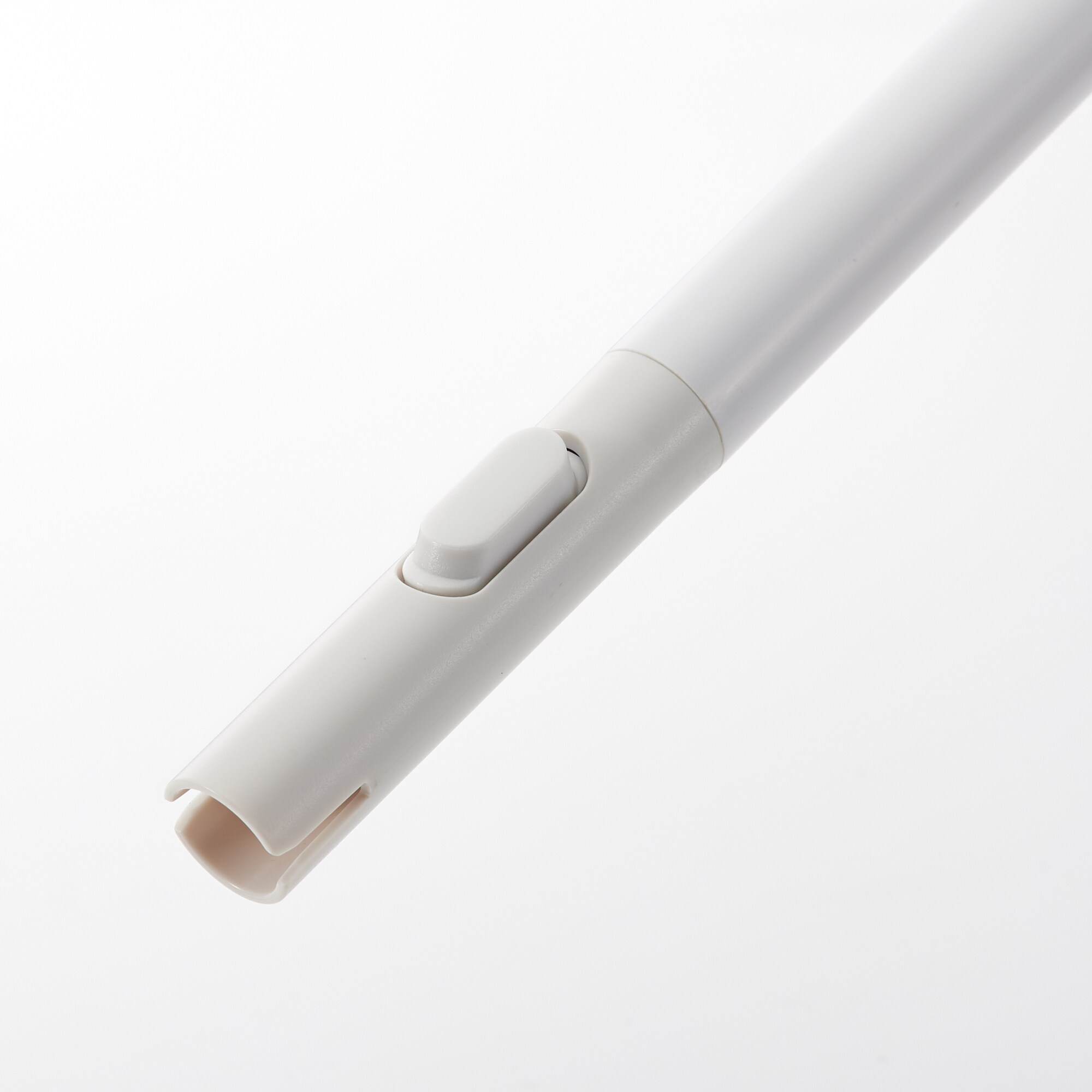 Replaceable head Lightweight pole