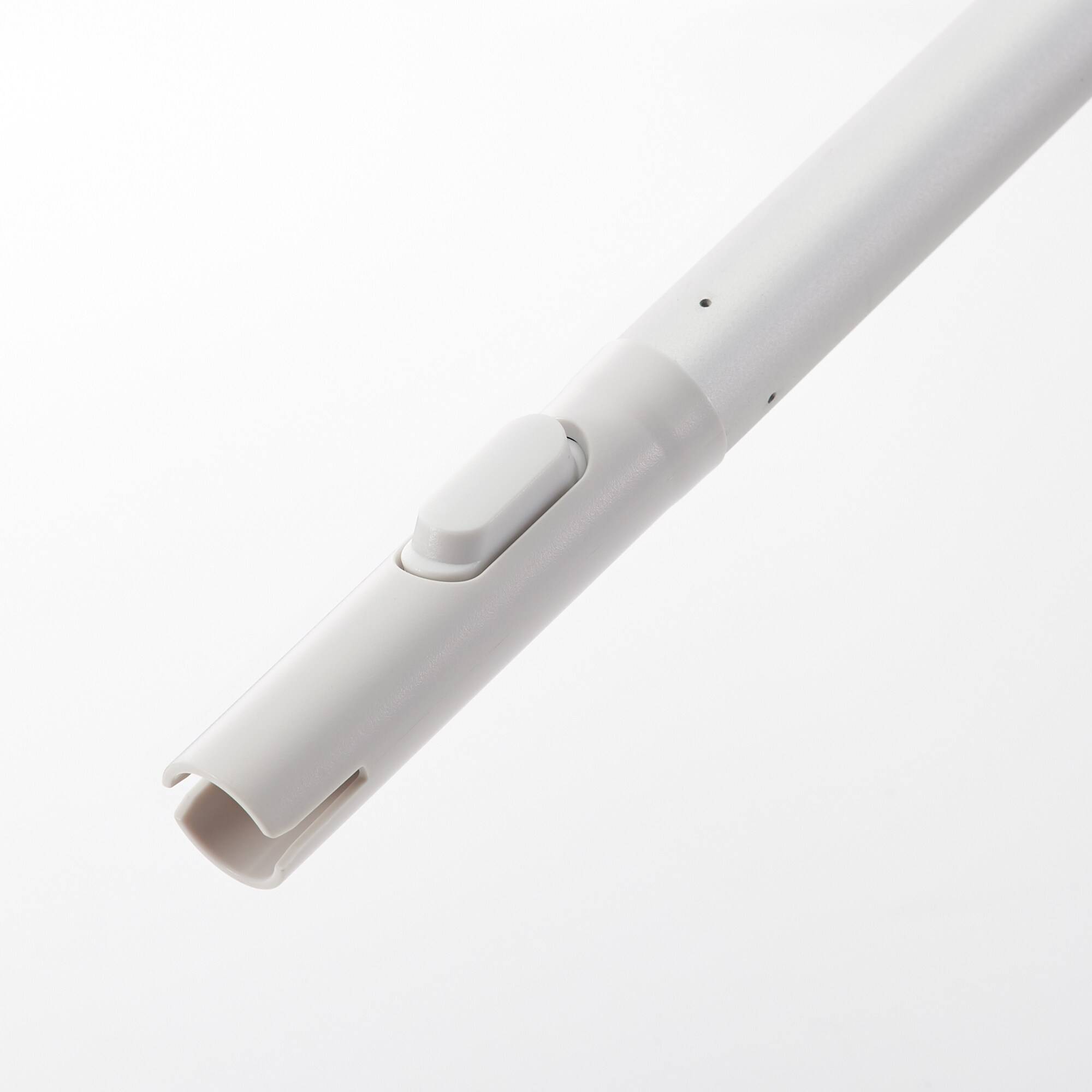 Replaceable head Telescopic pole