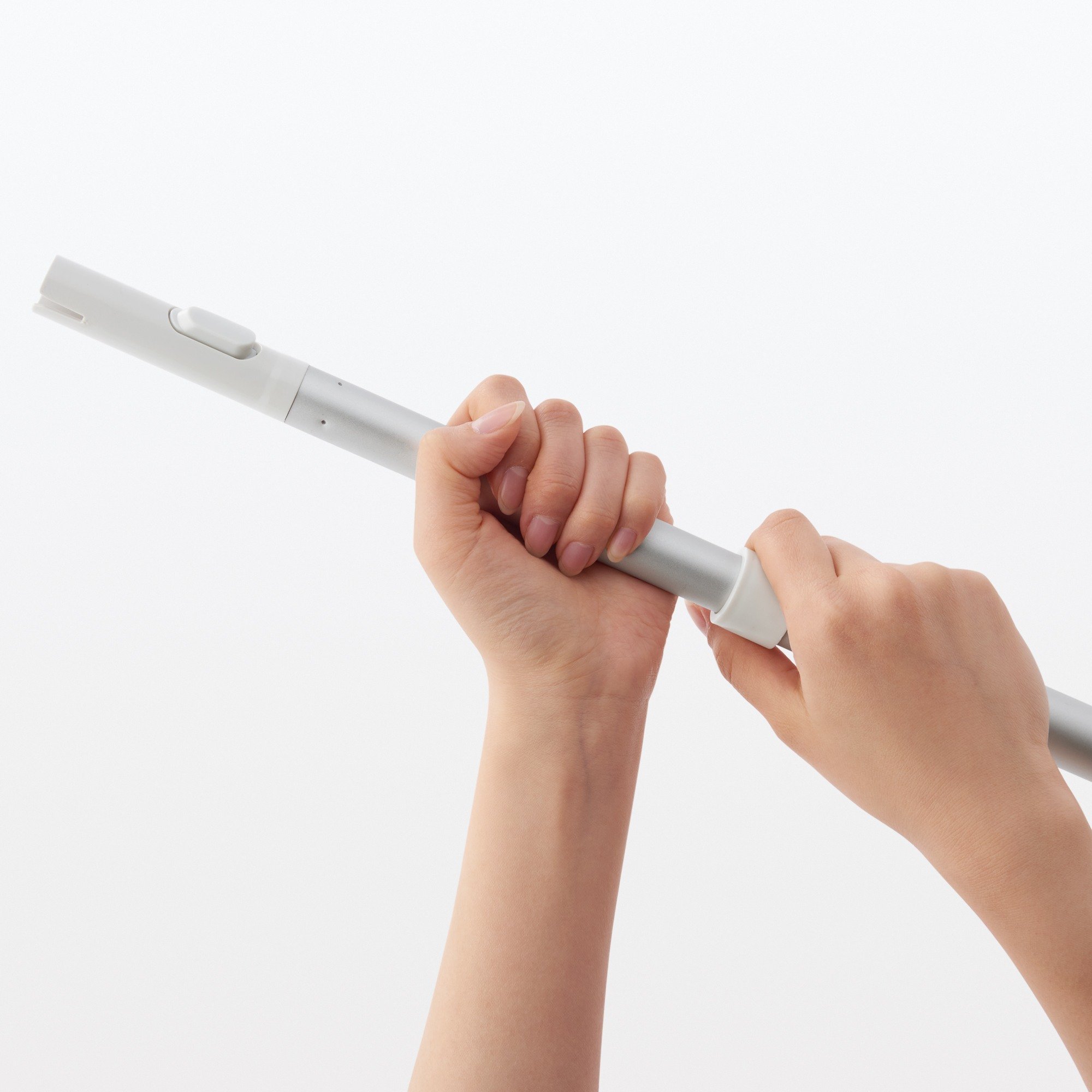 Replaceable head Telescopic pole