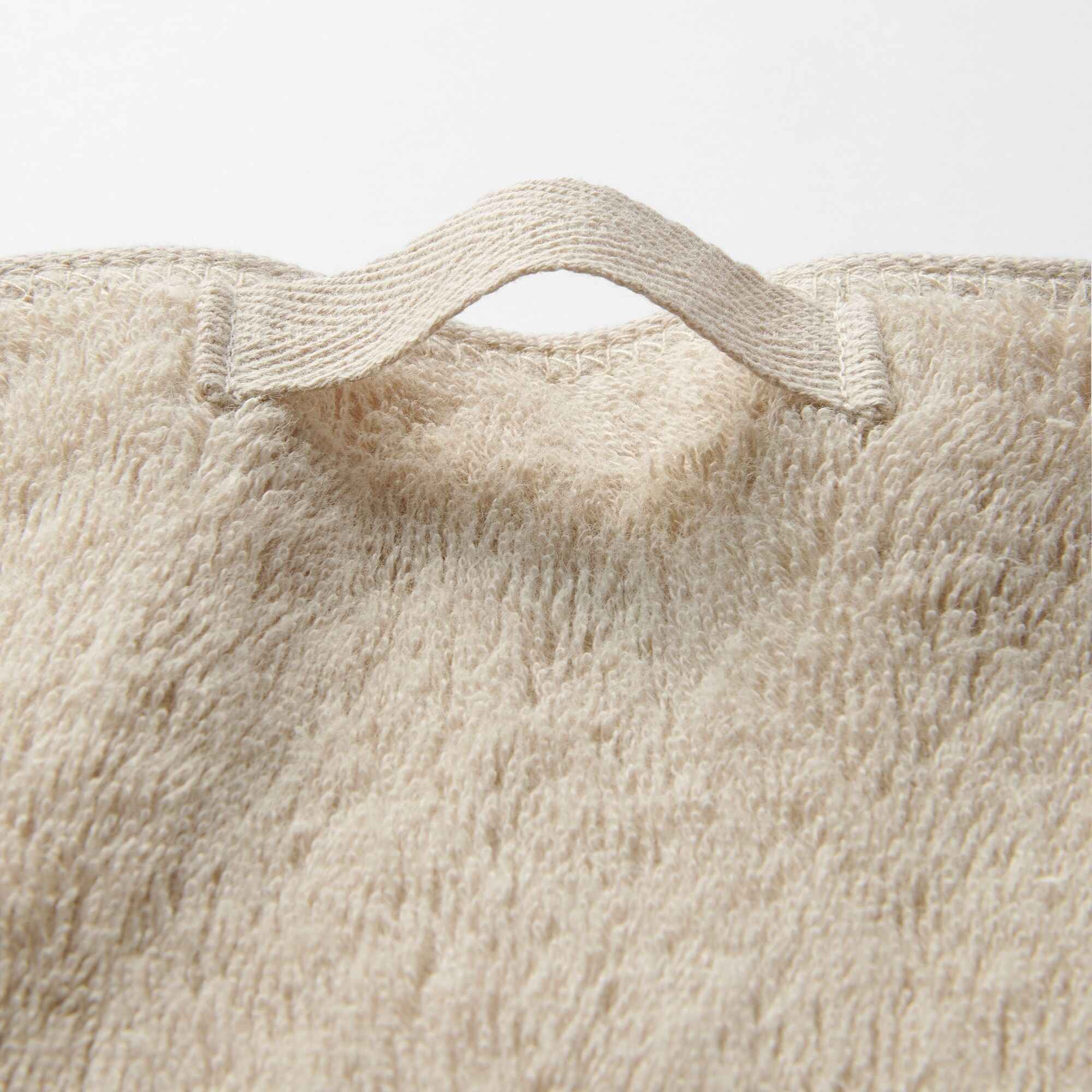 PILE BATH TOWEL WITH FURTHER OPTION AND LOOP