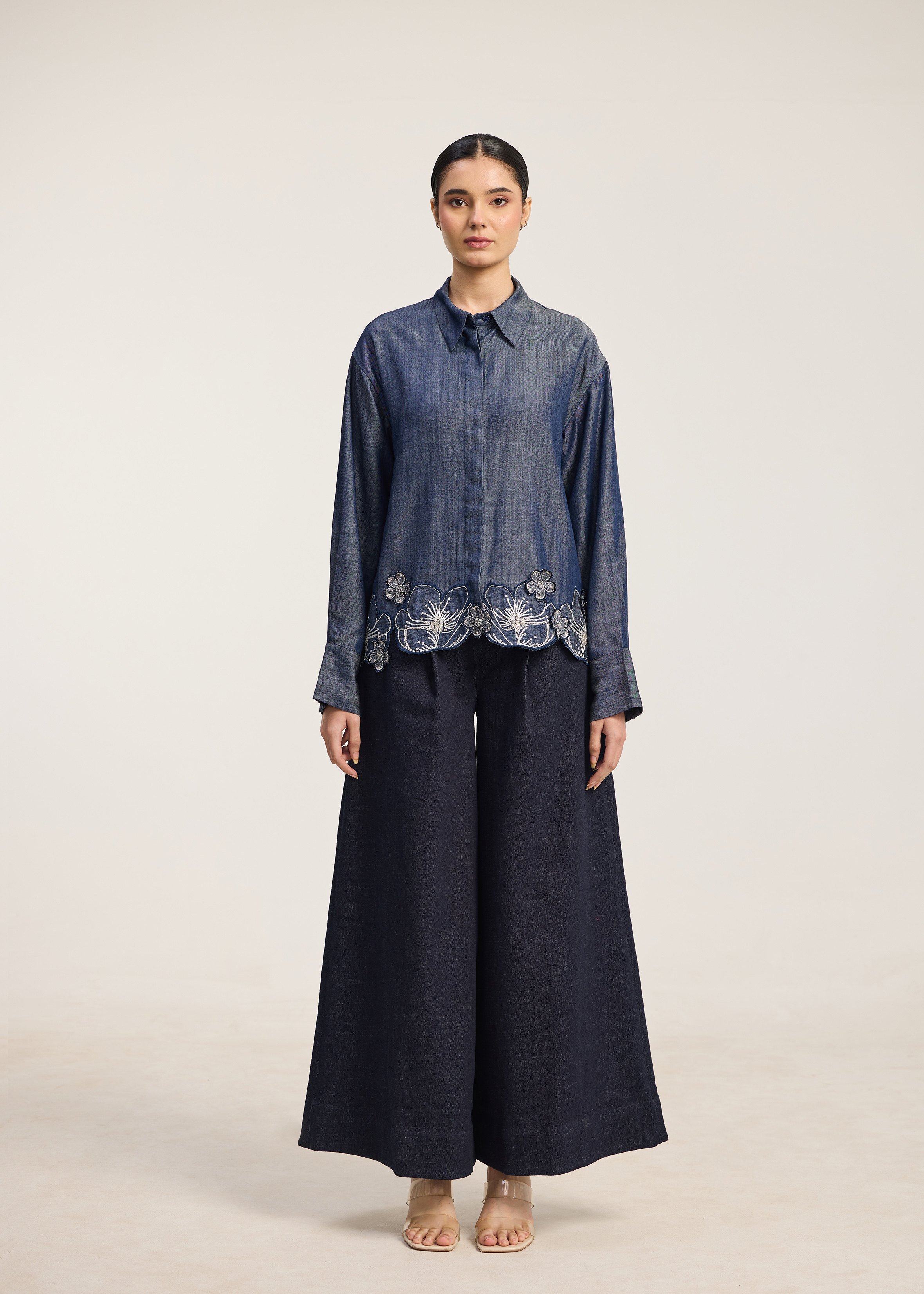 Embroidery Blouson Shirt with scallop hem
