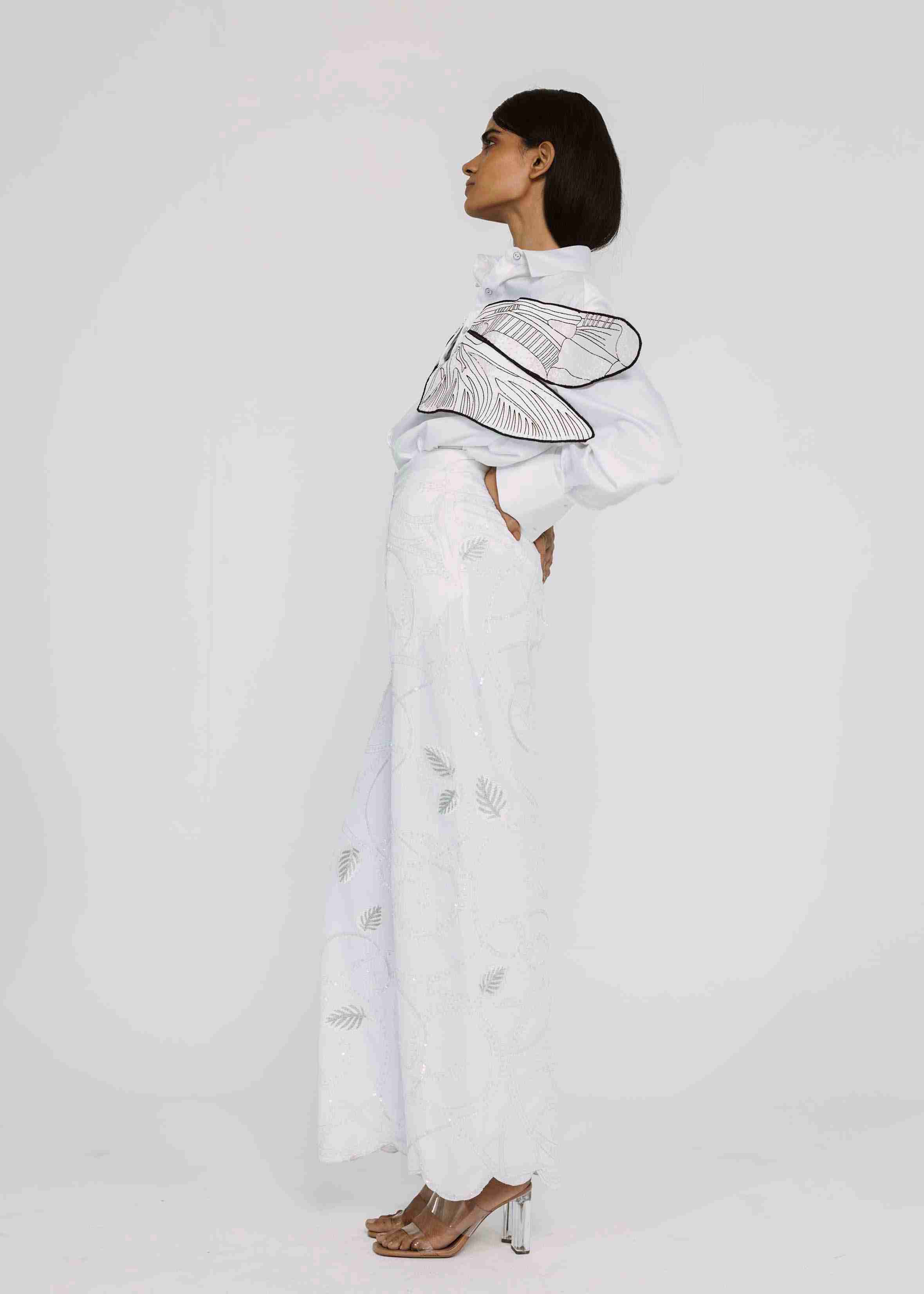 Shirt With dragonfly sculpted Wings