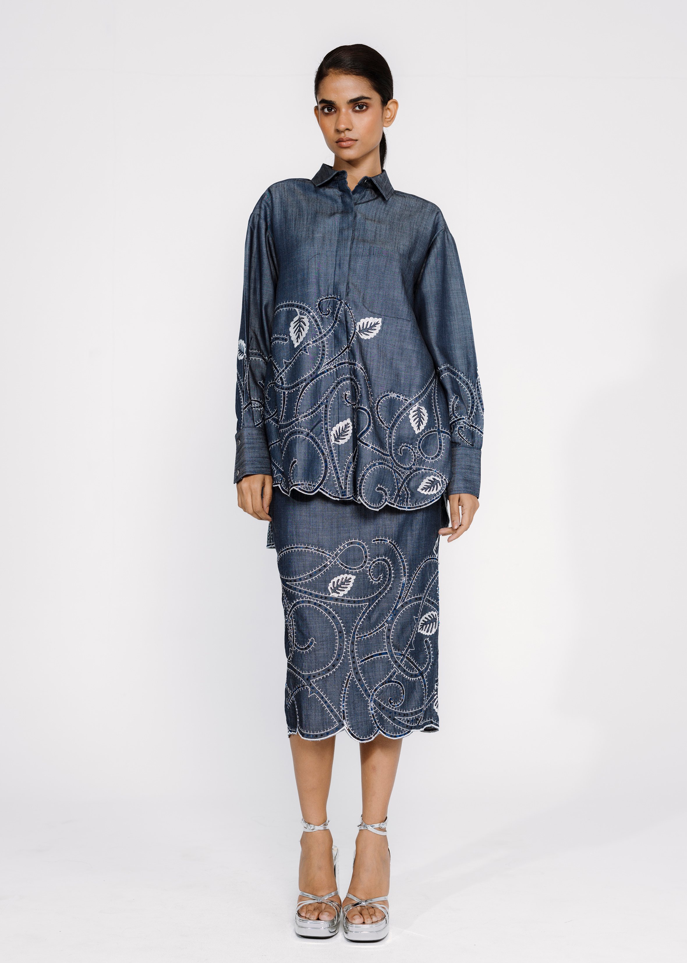 Pencil Skirt In Embroidered Tencel Denim