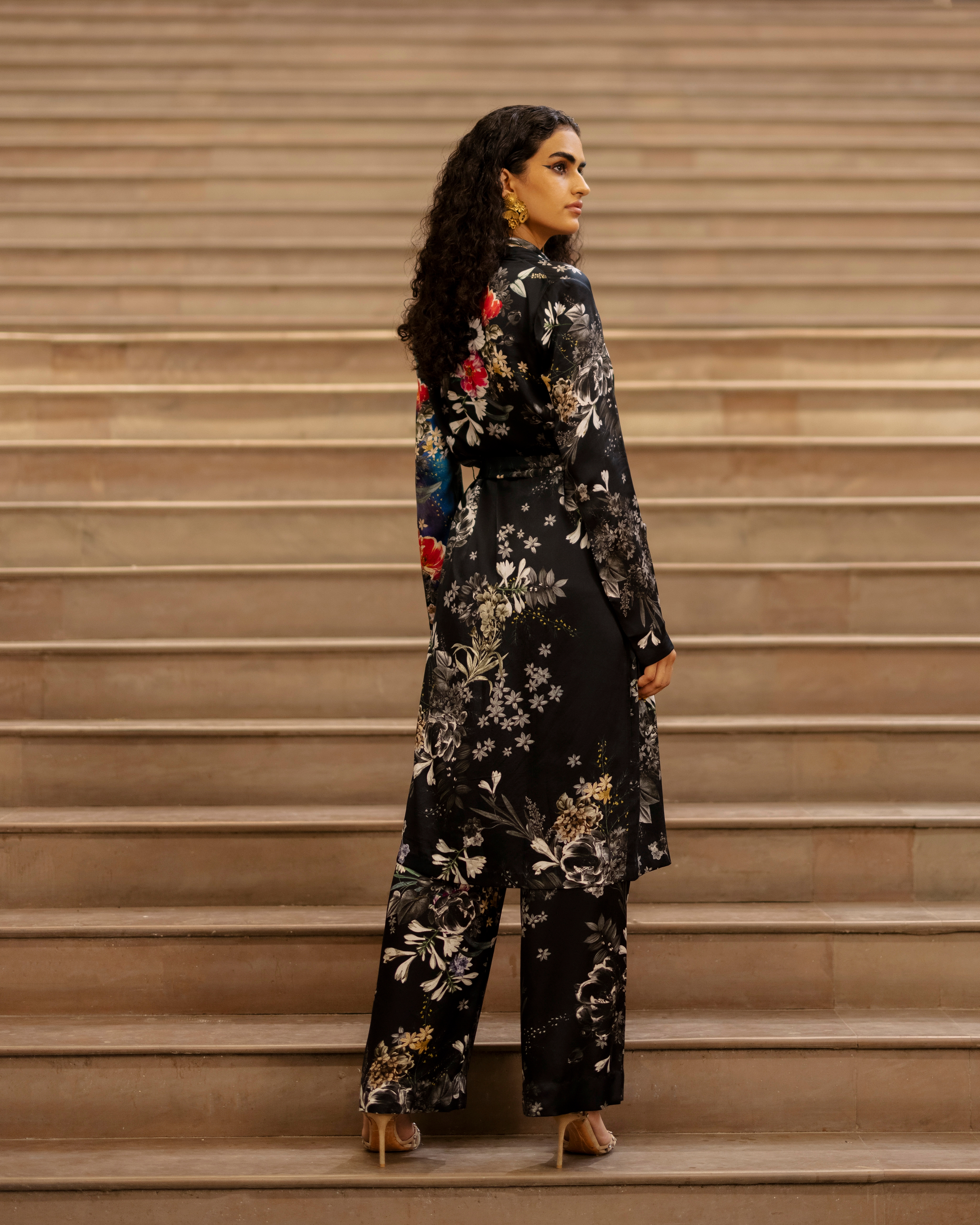 FLORAL PRINTED ROBE WITH TROUSER
