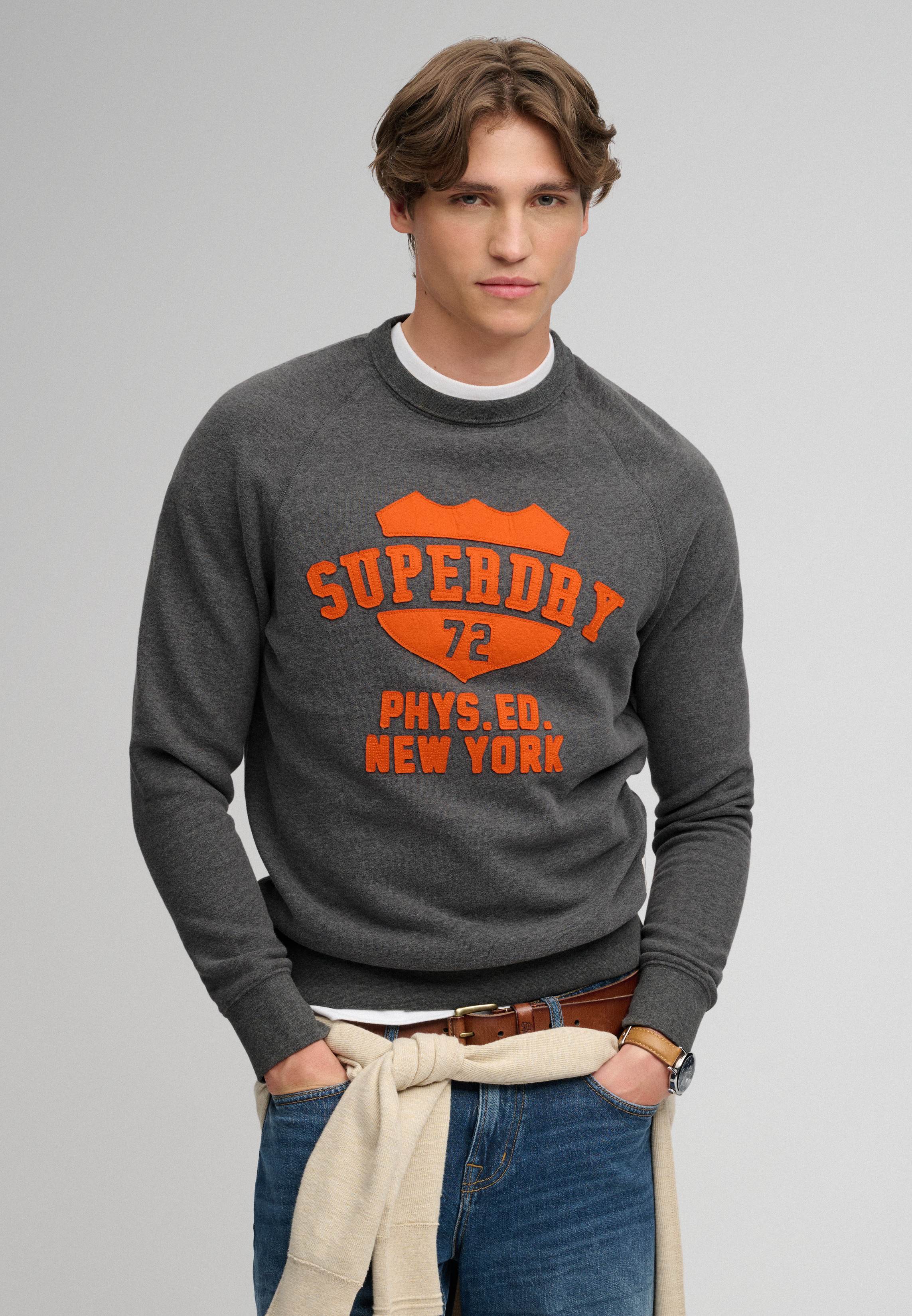 ATHLETIC FELT APPLIQUE RELAXED CREW