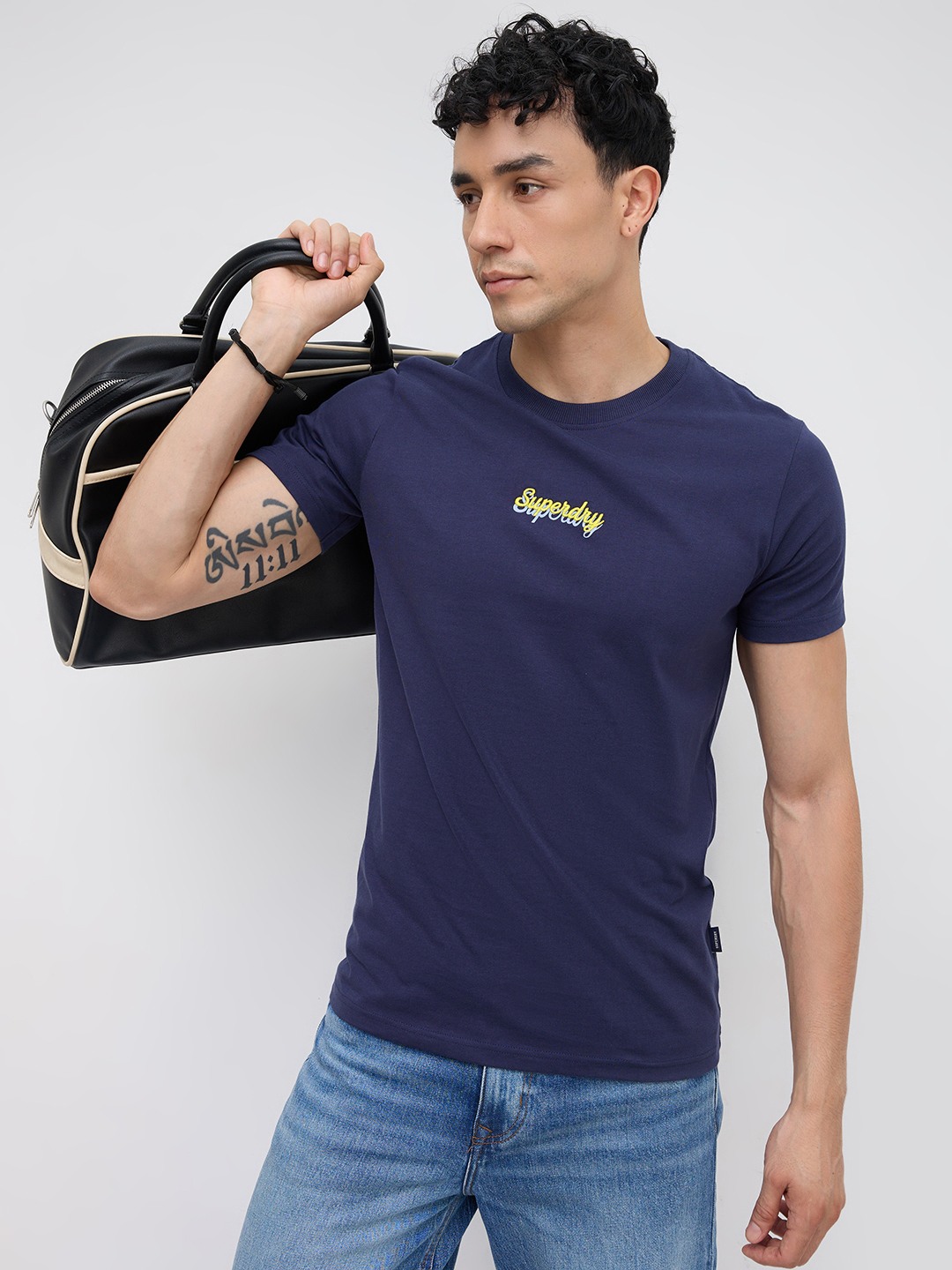 CONTRAST LOGO EMBROIDERED TEE