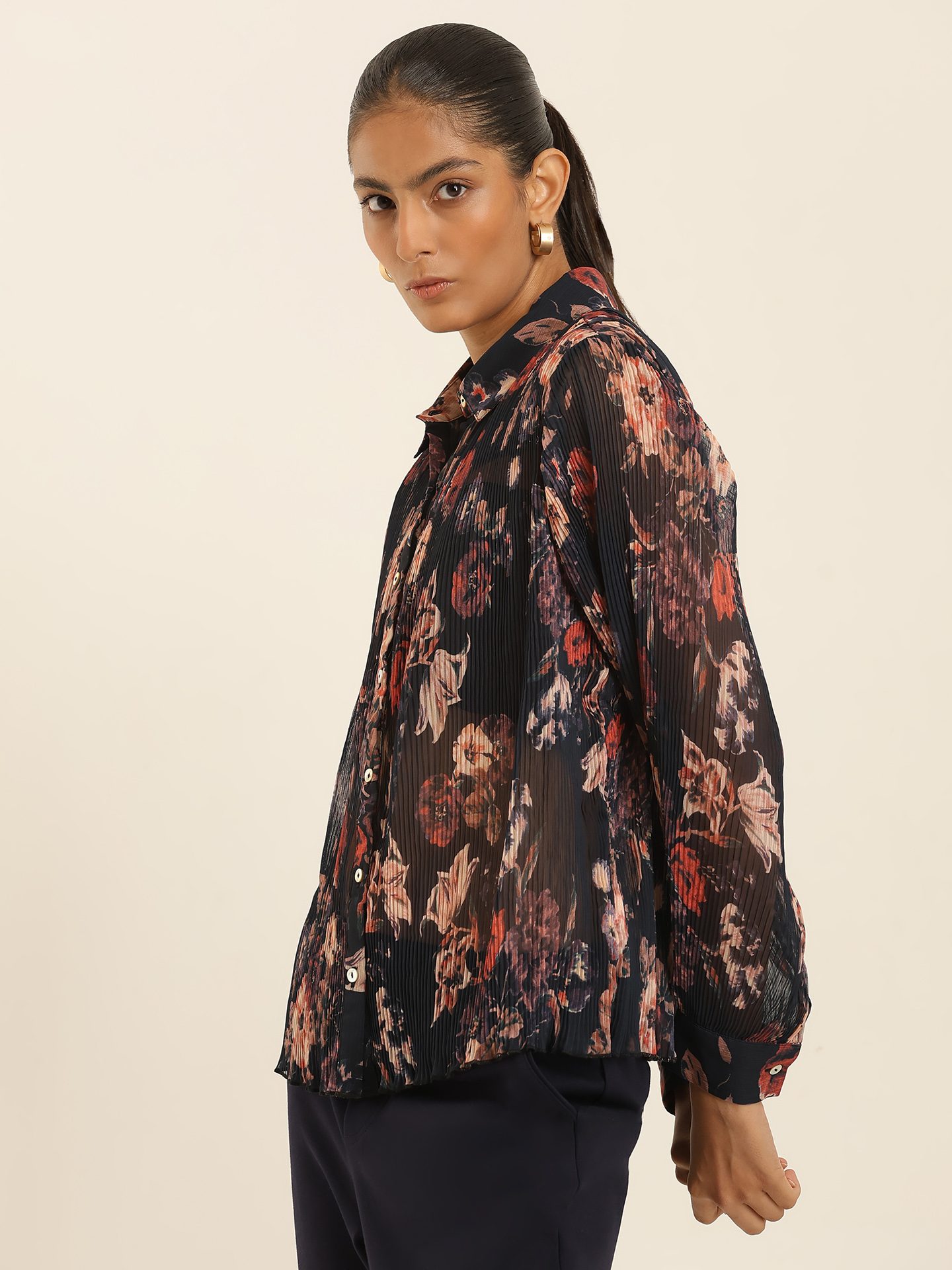 Black Fiona Short Top