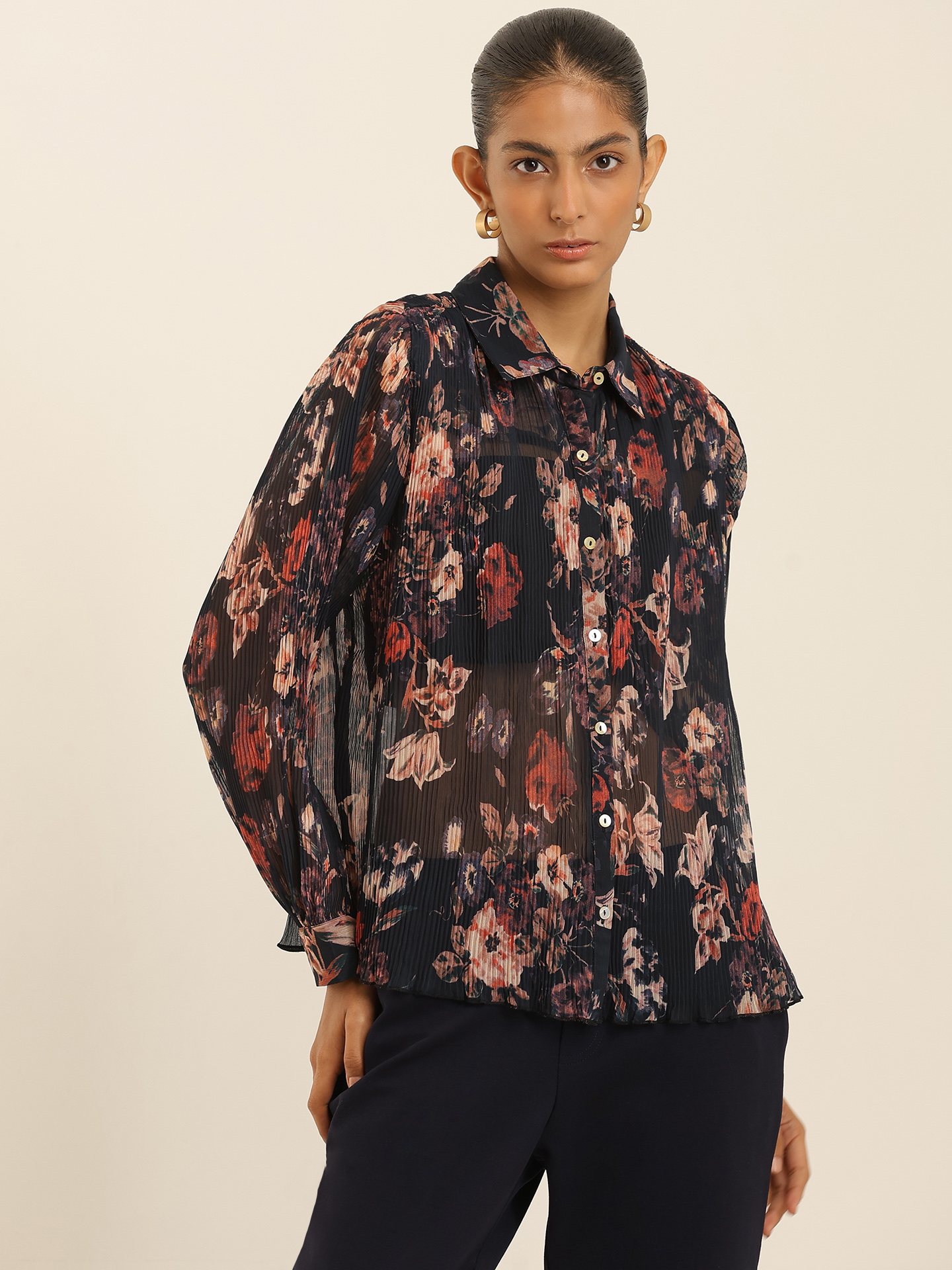 Black Fiona Short Top