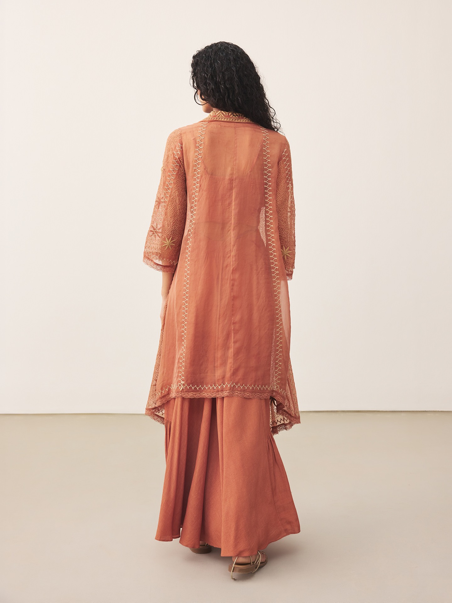 Rust Ahvi Cape Set