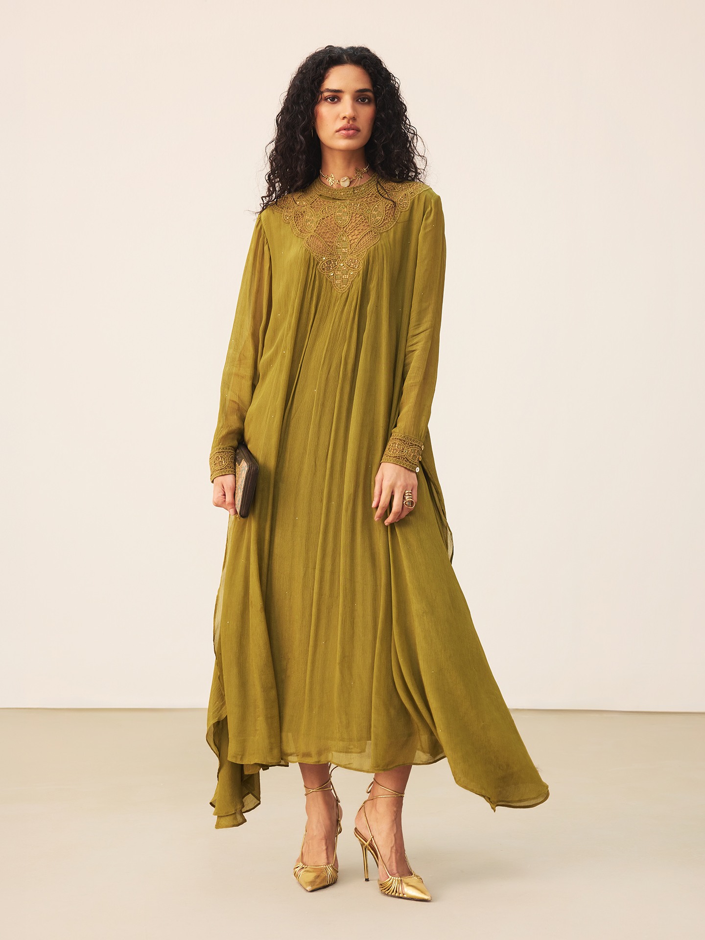 Olive Naqsh Kaftan