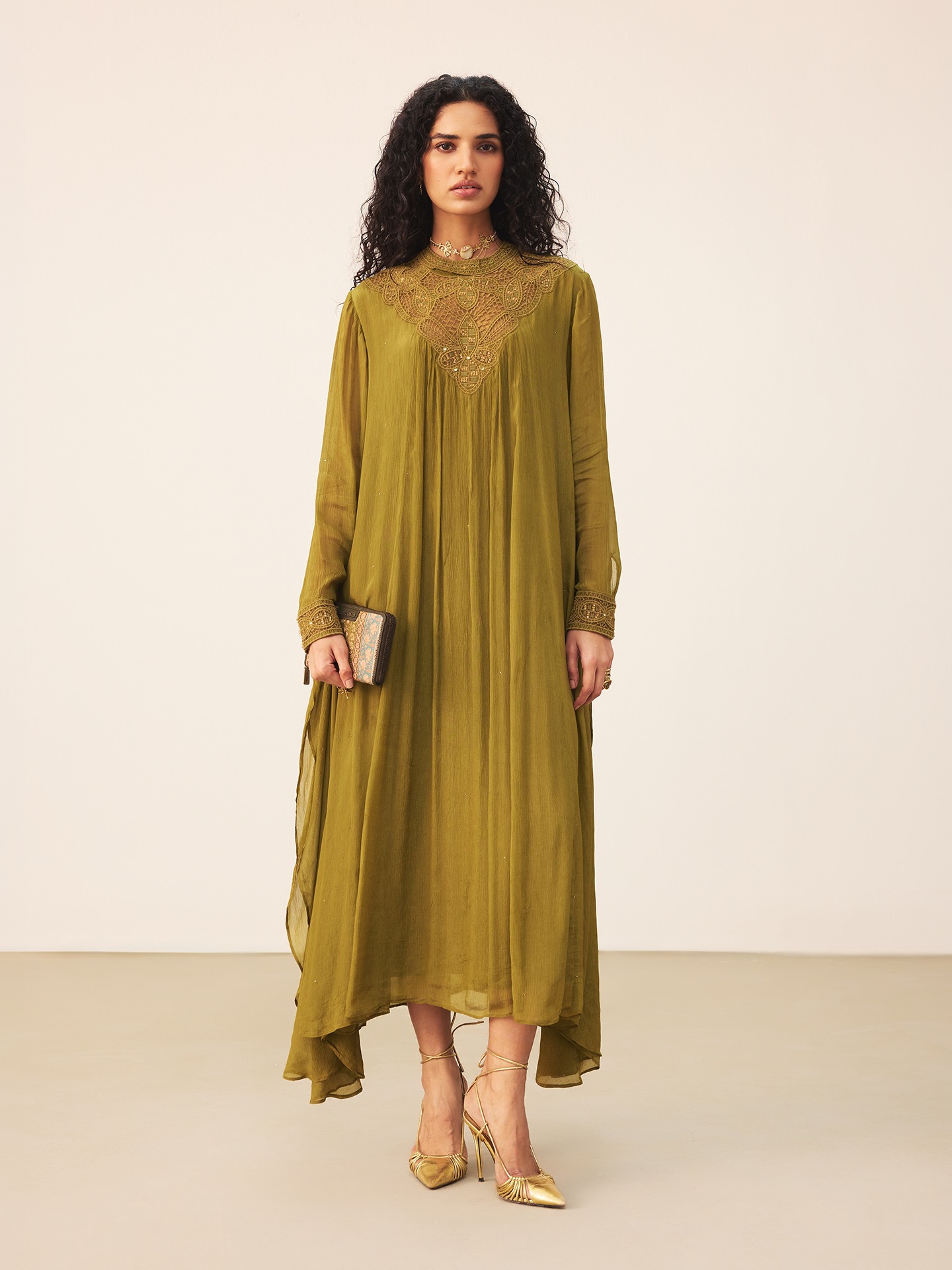 Olive Naqsh Kaftan