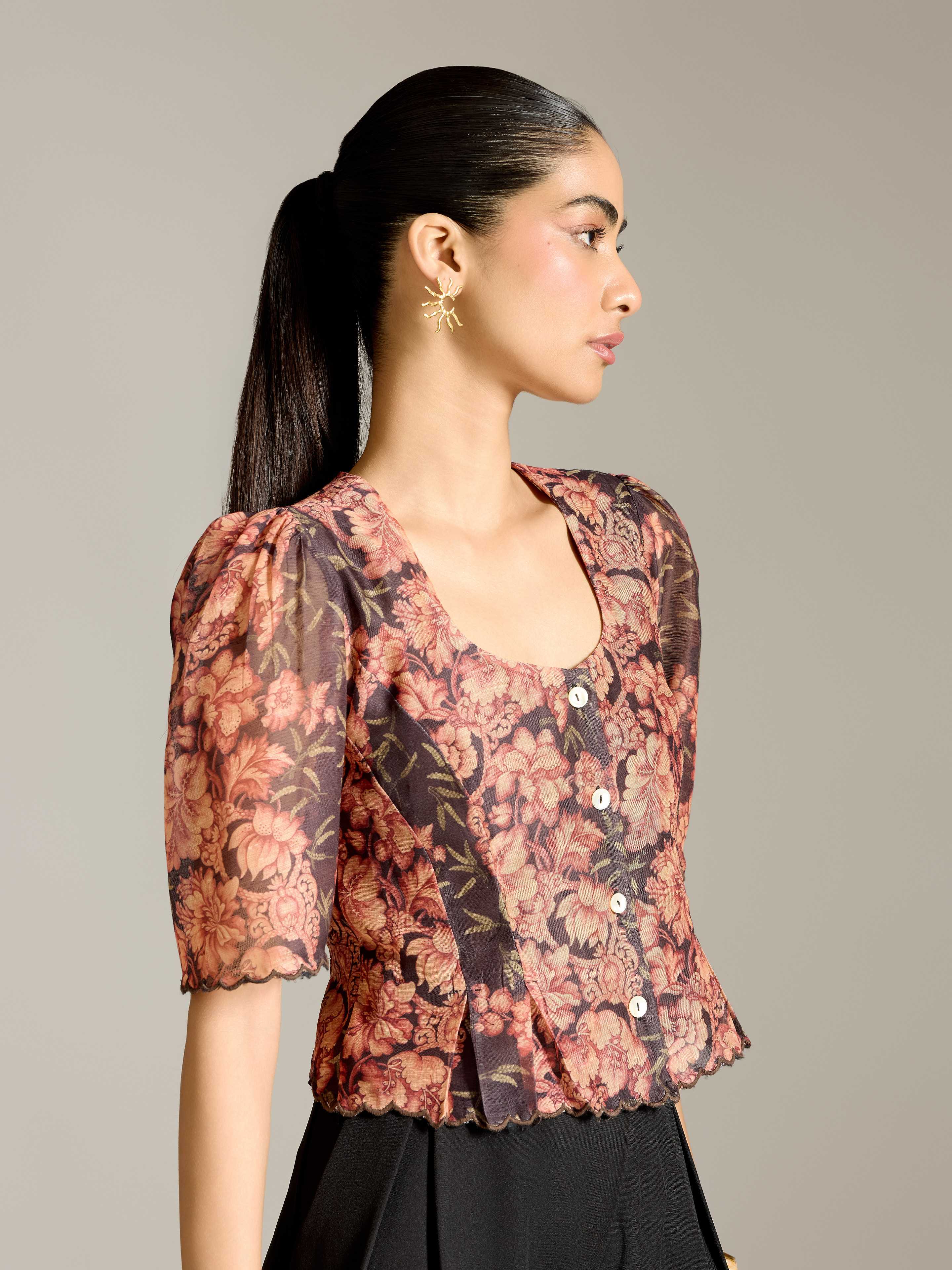 Black Avedian Short Top