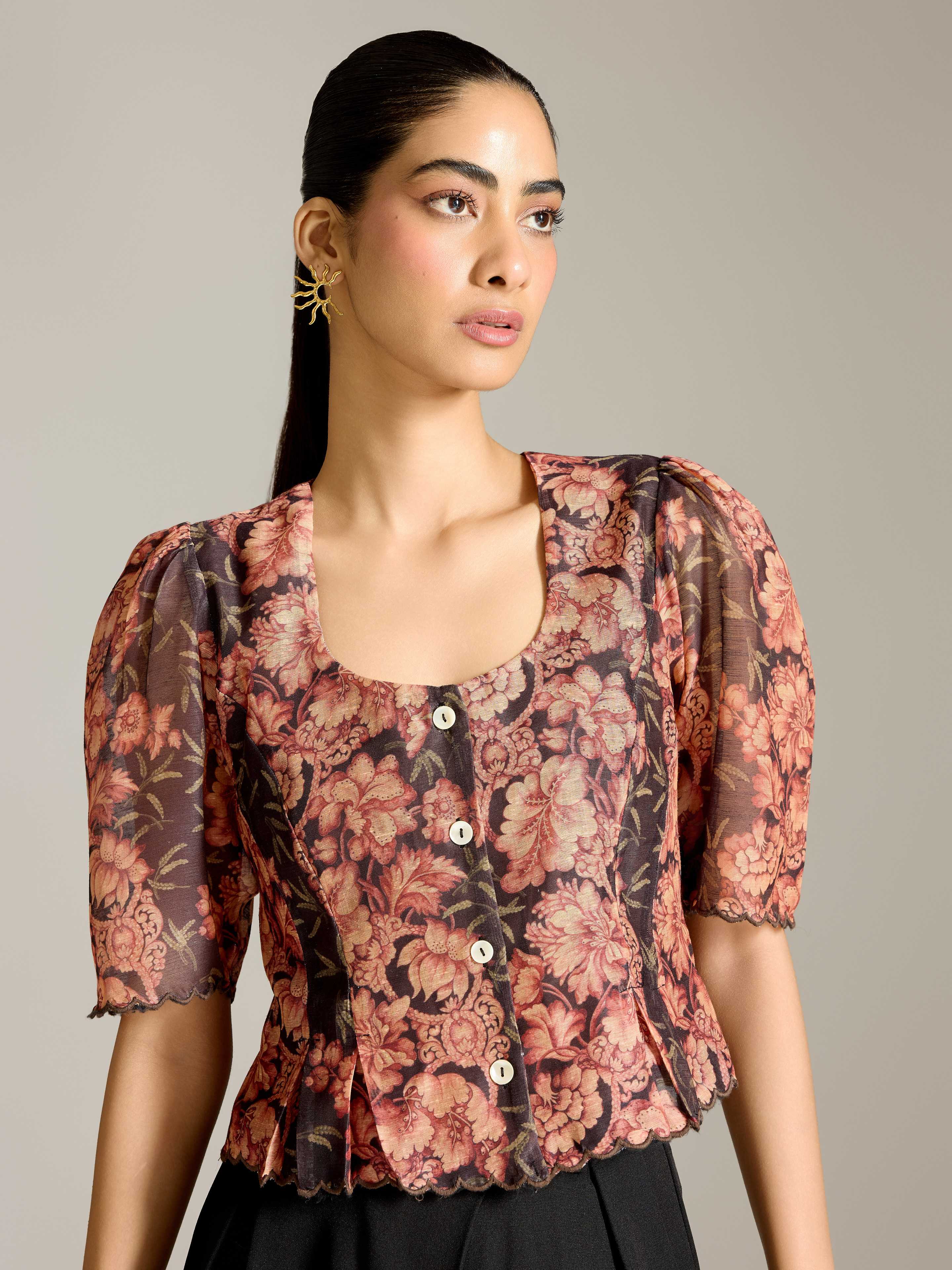 Black Avedian Short Top