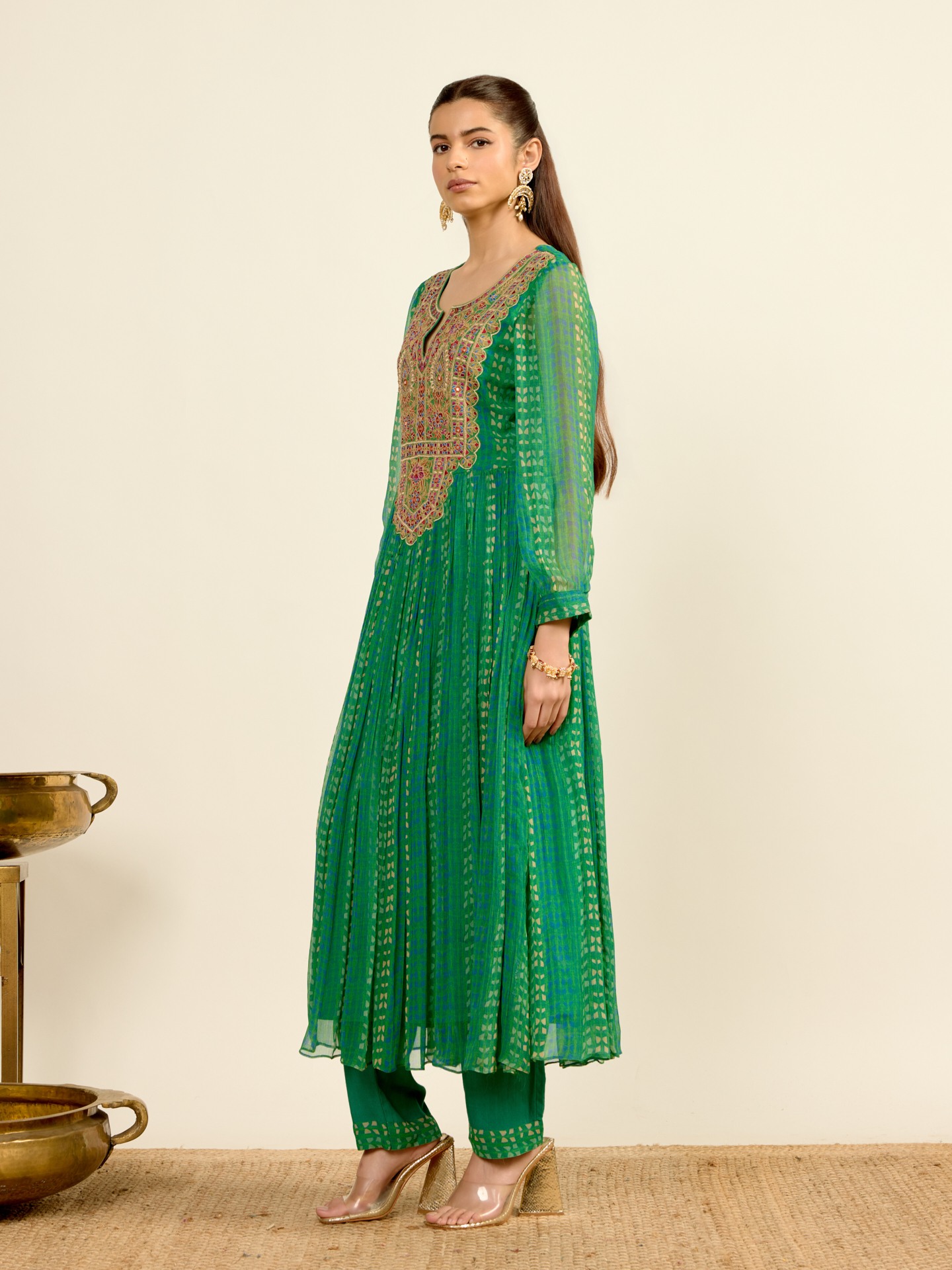 Green Mia
 Suit Set
