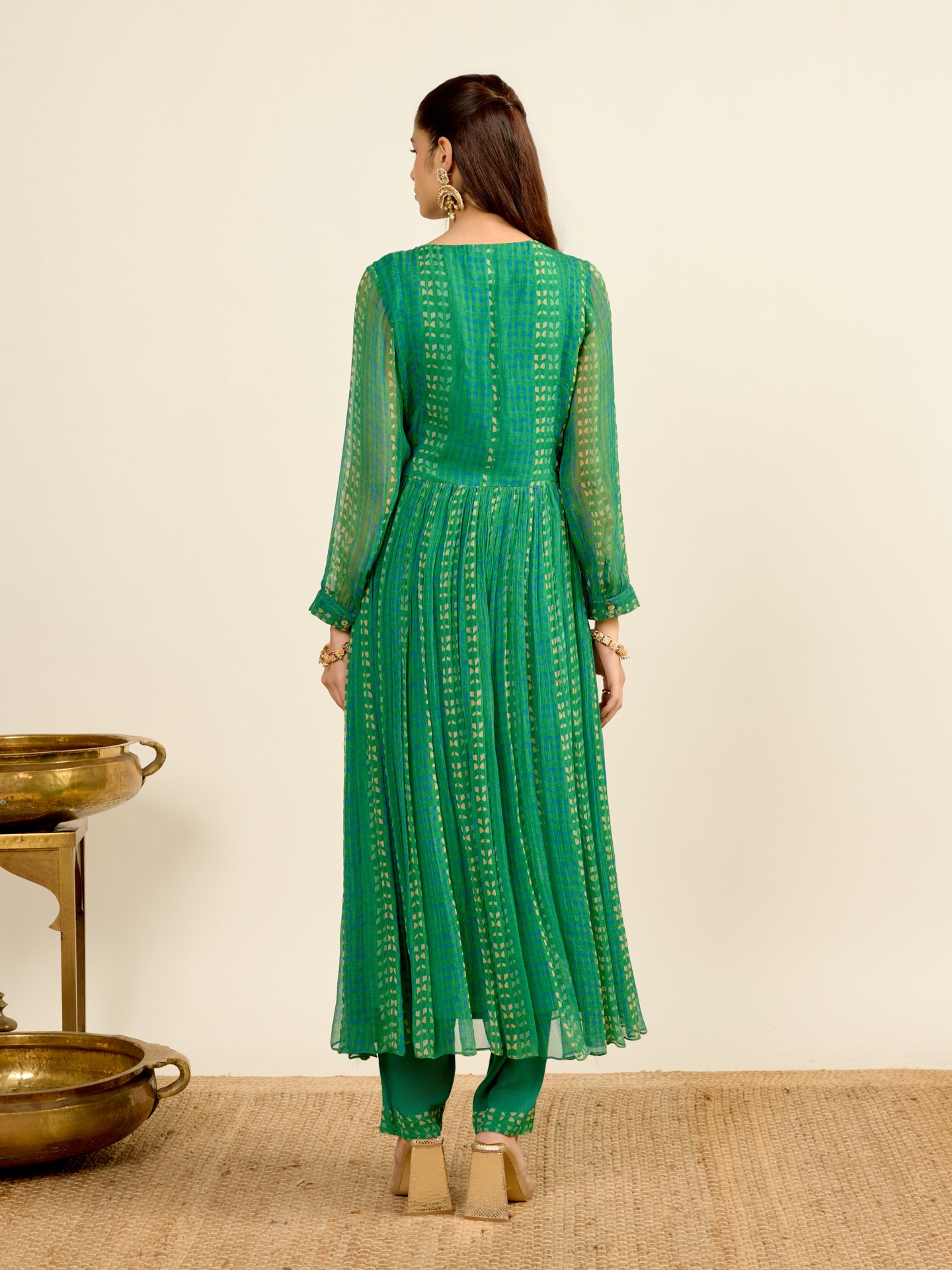 Green Mia
 Suit Set