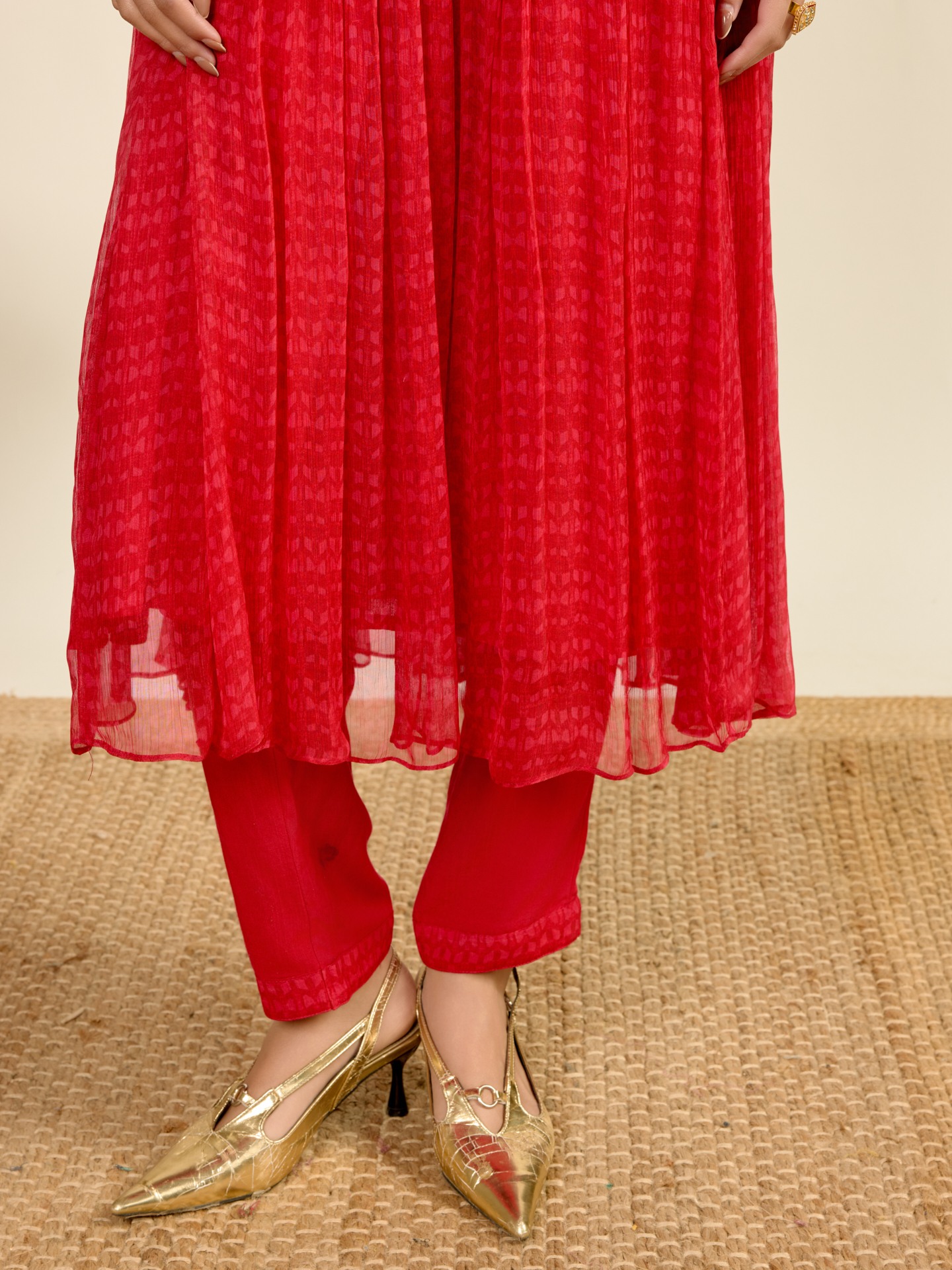 Red Mia
 Suit Set