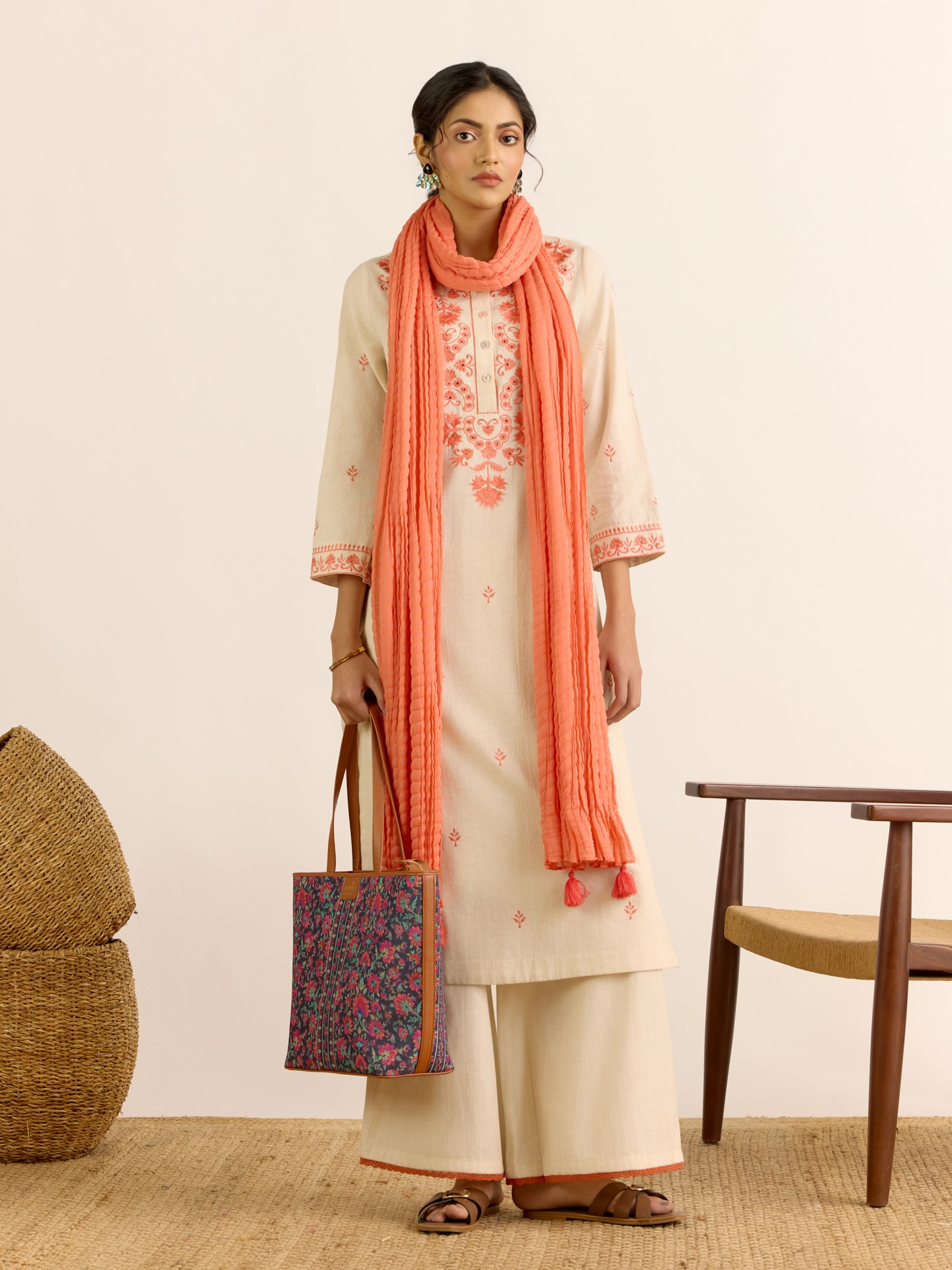 Off White Arooba Suit Set