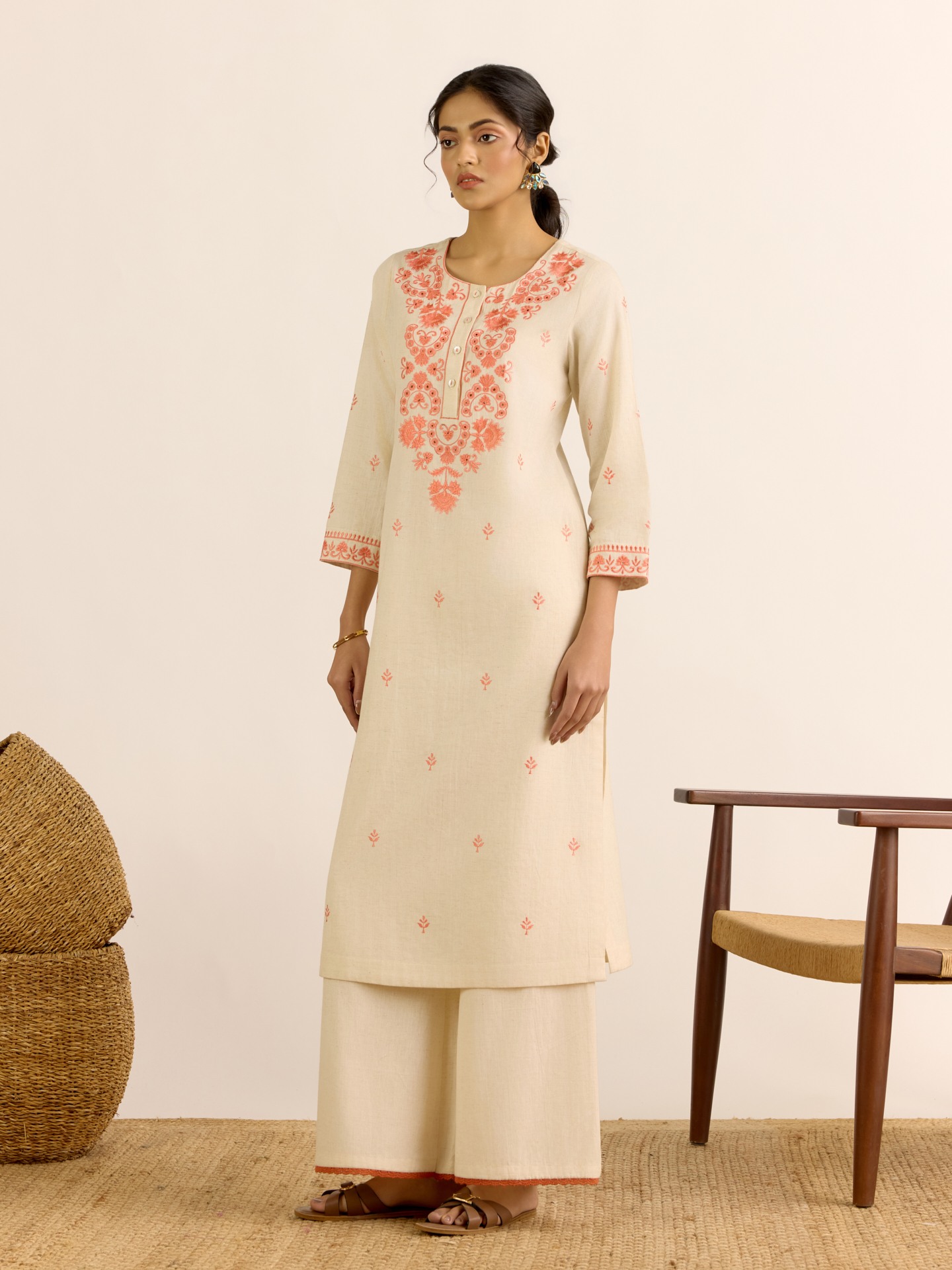 Off White Arooba Suit Set